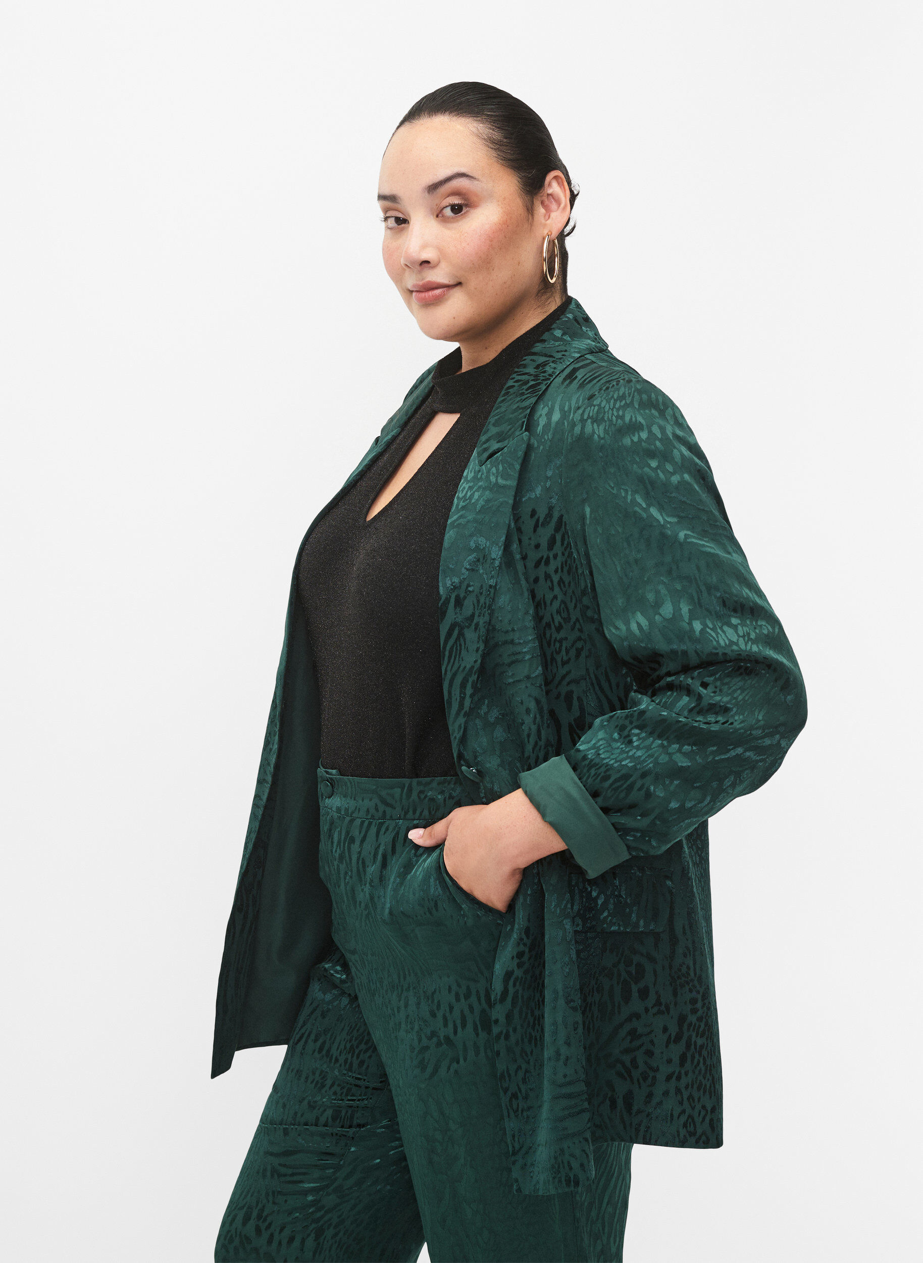 Zizzi Blazer en viscose avec imprim&eacute; ton sur ton, Ponderosa Pine, Model image number 2