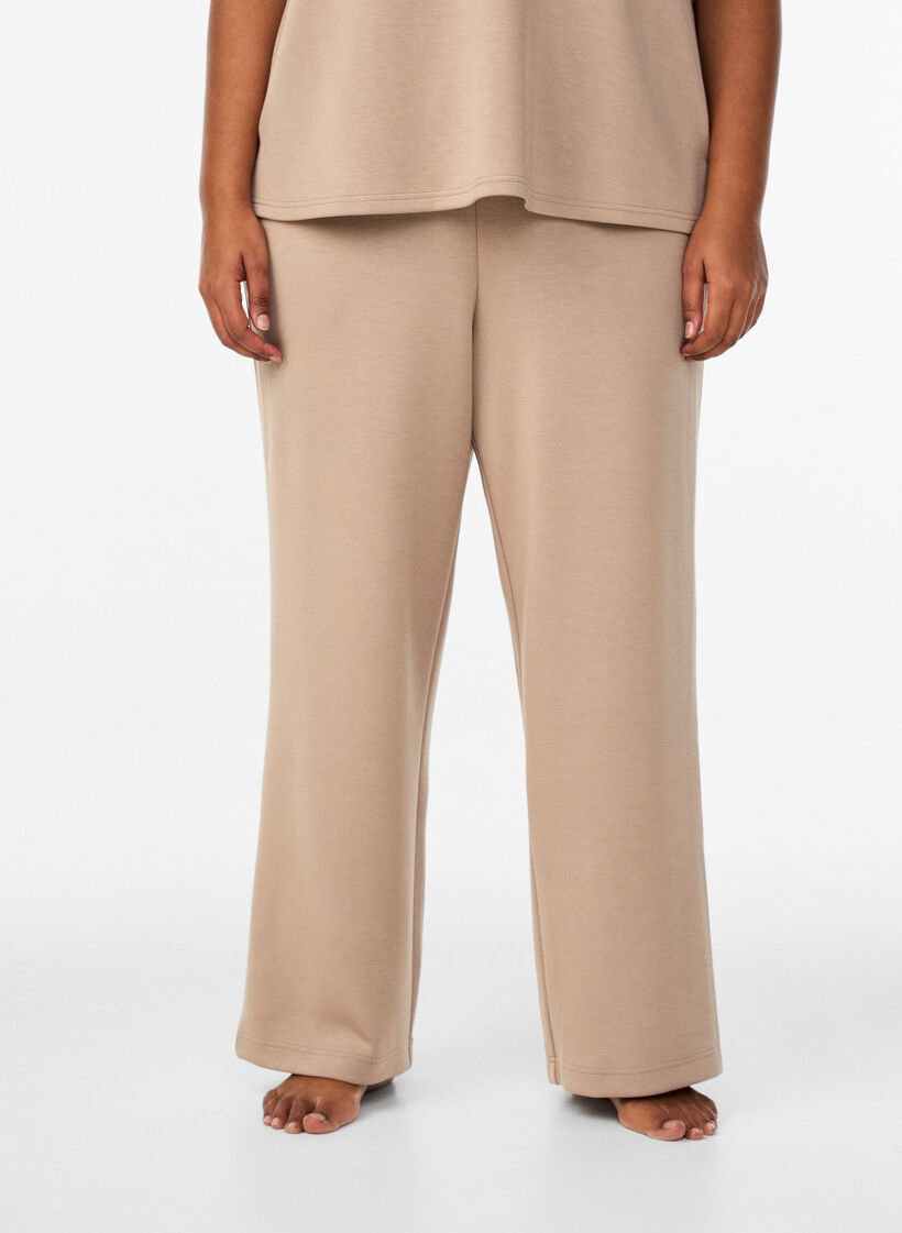 Pantalon d'int&eacute;rieur taille haute &agrave; jambes droites, Beige, Model image number 2