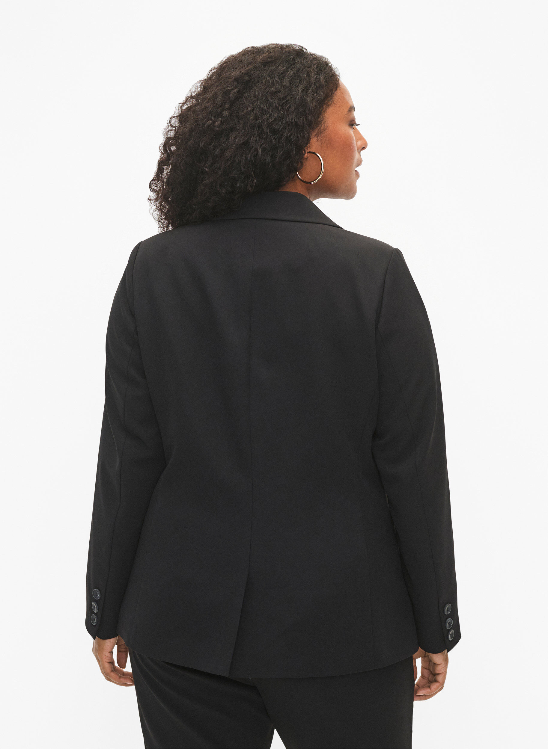Zizzi Blazer avec une fermeture &agrave; bouton unique, Black, Model image number 1