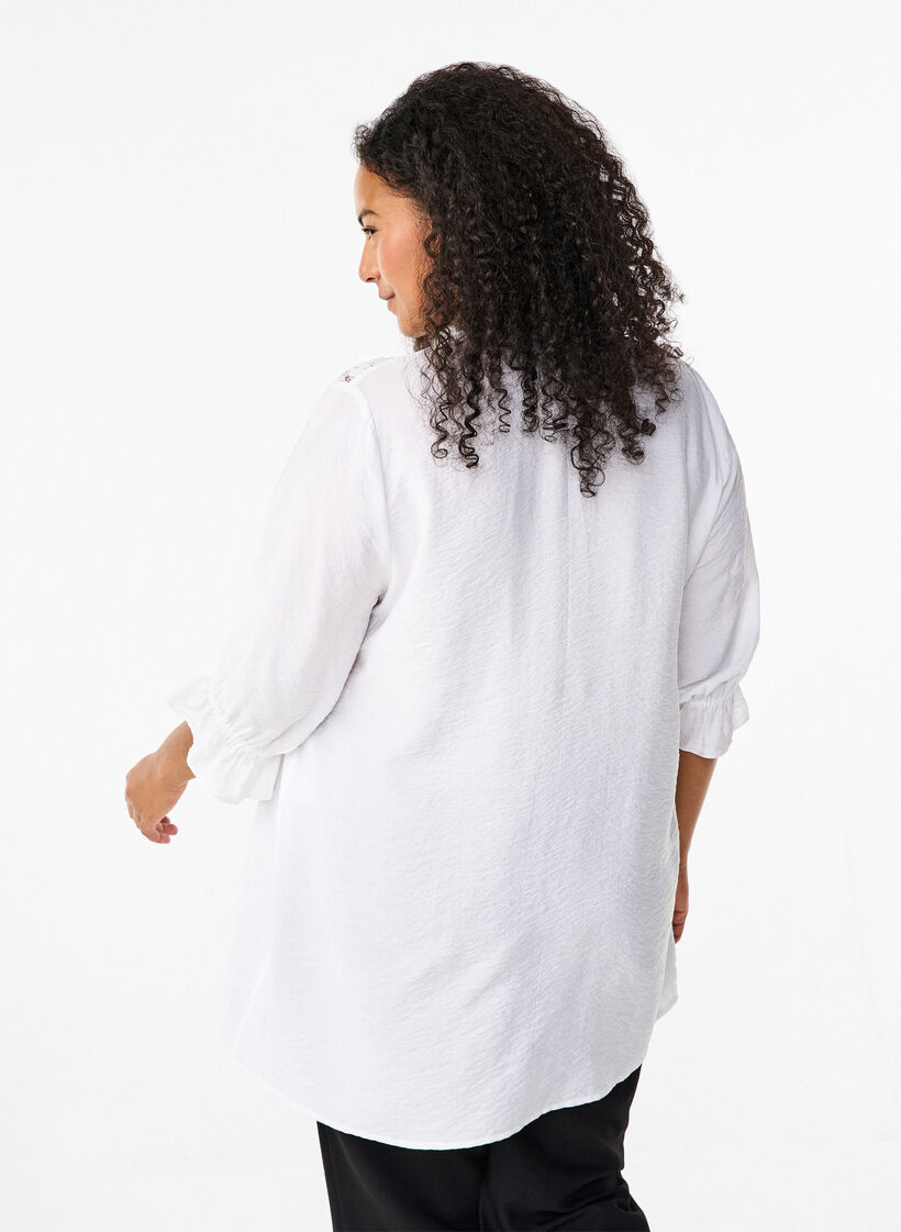 Chemise longue en viscose avec détail en dentelle, Bright White, Model image number 1