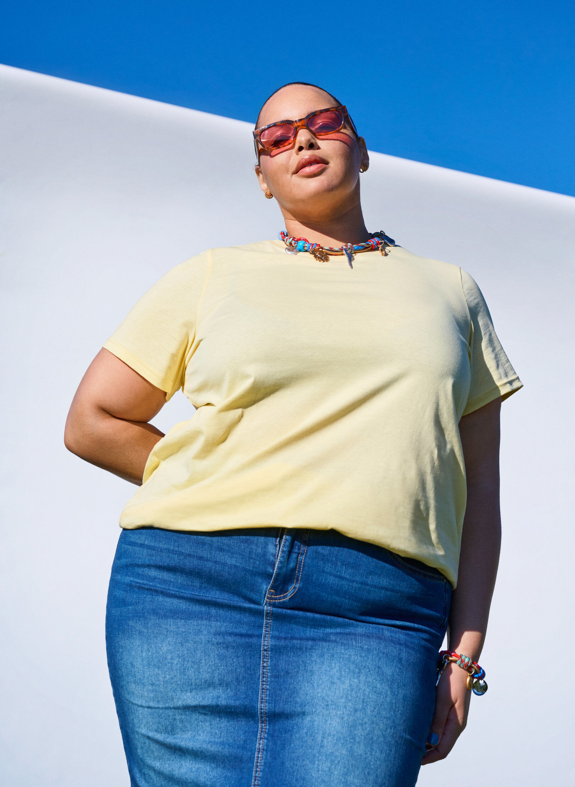 Zizzi Jupe midi en jean avec fente, Bleu, Image image number 0