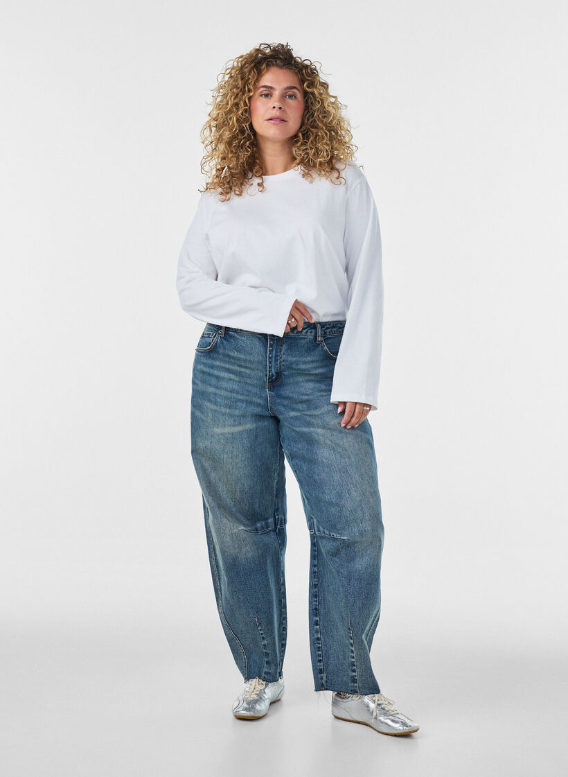 Jean coupe barrel au d&eacute;lavage us&eacute;, Bleu, Model