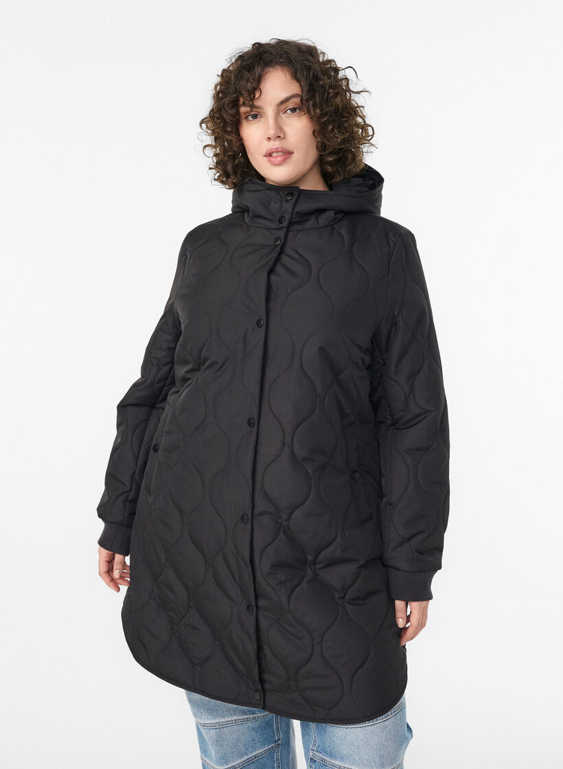 Veste matelass&eacute;e mi-longue avec capuche, Noir, Model image number 0