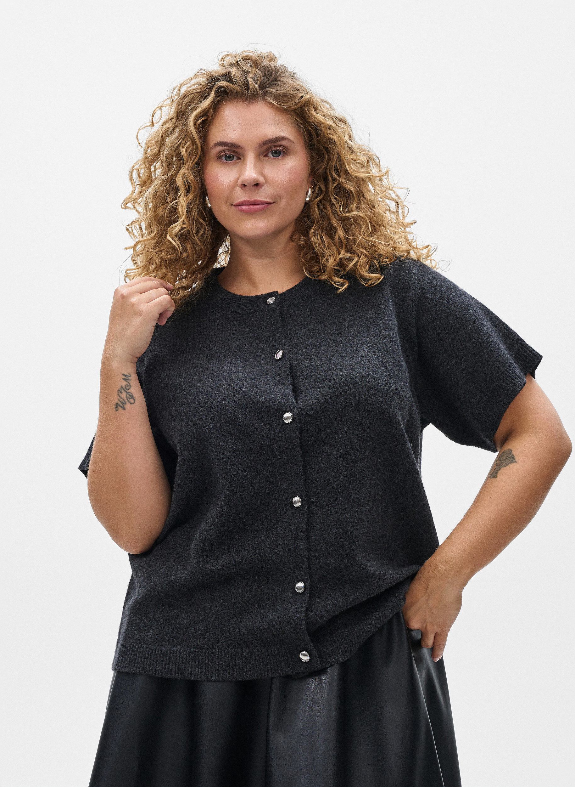 Zizzi Cardigan en tricots &agrave; manches courtes, Gris anthracite, Model image number 0