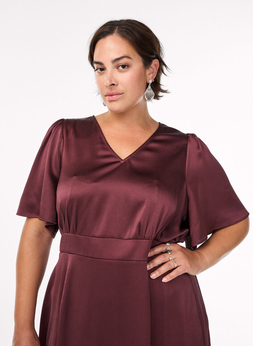 Robe de soir&eacute;e mi-longue &agrave; taille empire, Bordeaux fonc&eacute;, Model image number 2