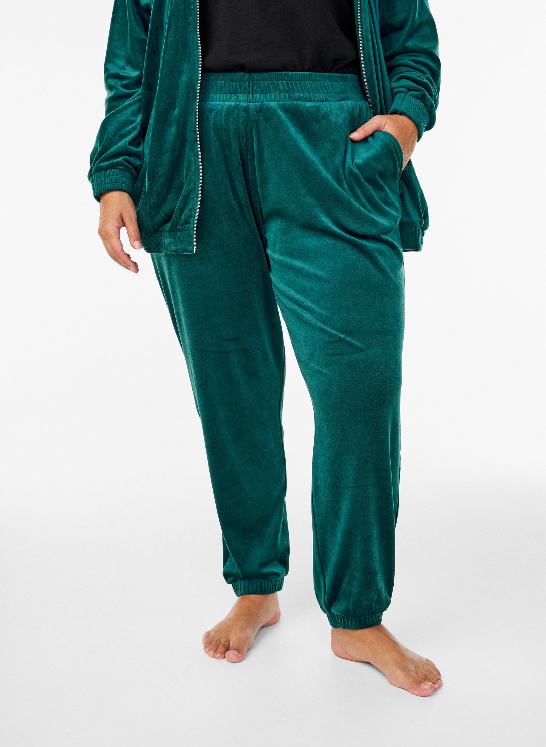 Zizzi Pantalon ample en velours, Vert, Model image number 2