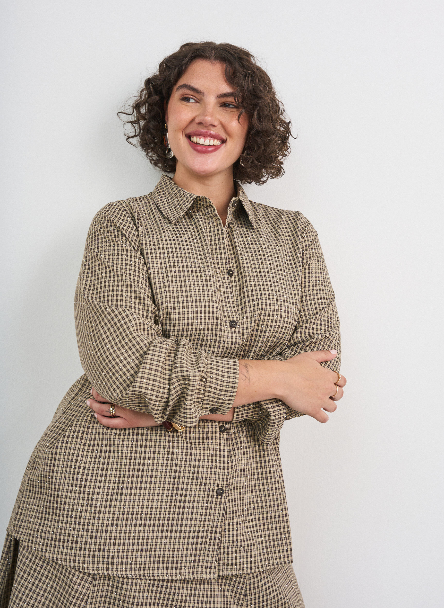 Chemisier &agrave; petits carreaux et strass, Marron, Model