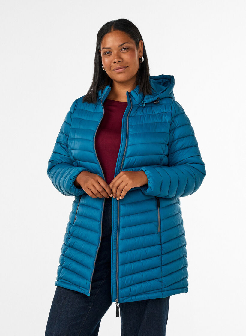 Veste l&eacute;g&egrave;re avec des poches et une capuche d&eacute;tachable, Bleu p&eacute;trole, Model image number 0