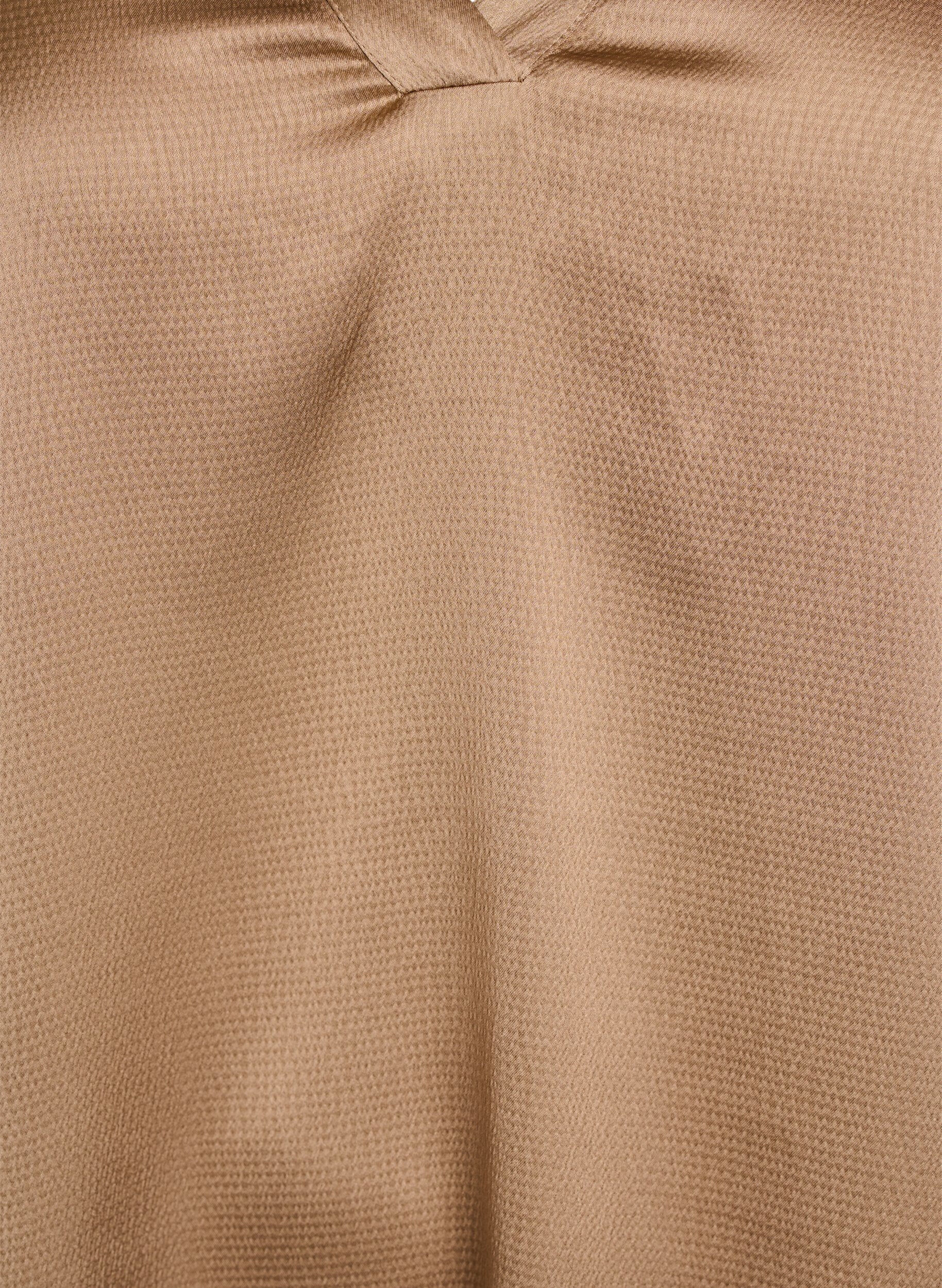 ZizziBlouse satin&eacute;e avec manches courtes et col &agrave; volants, Marron, Packshot image number 2