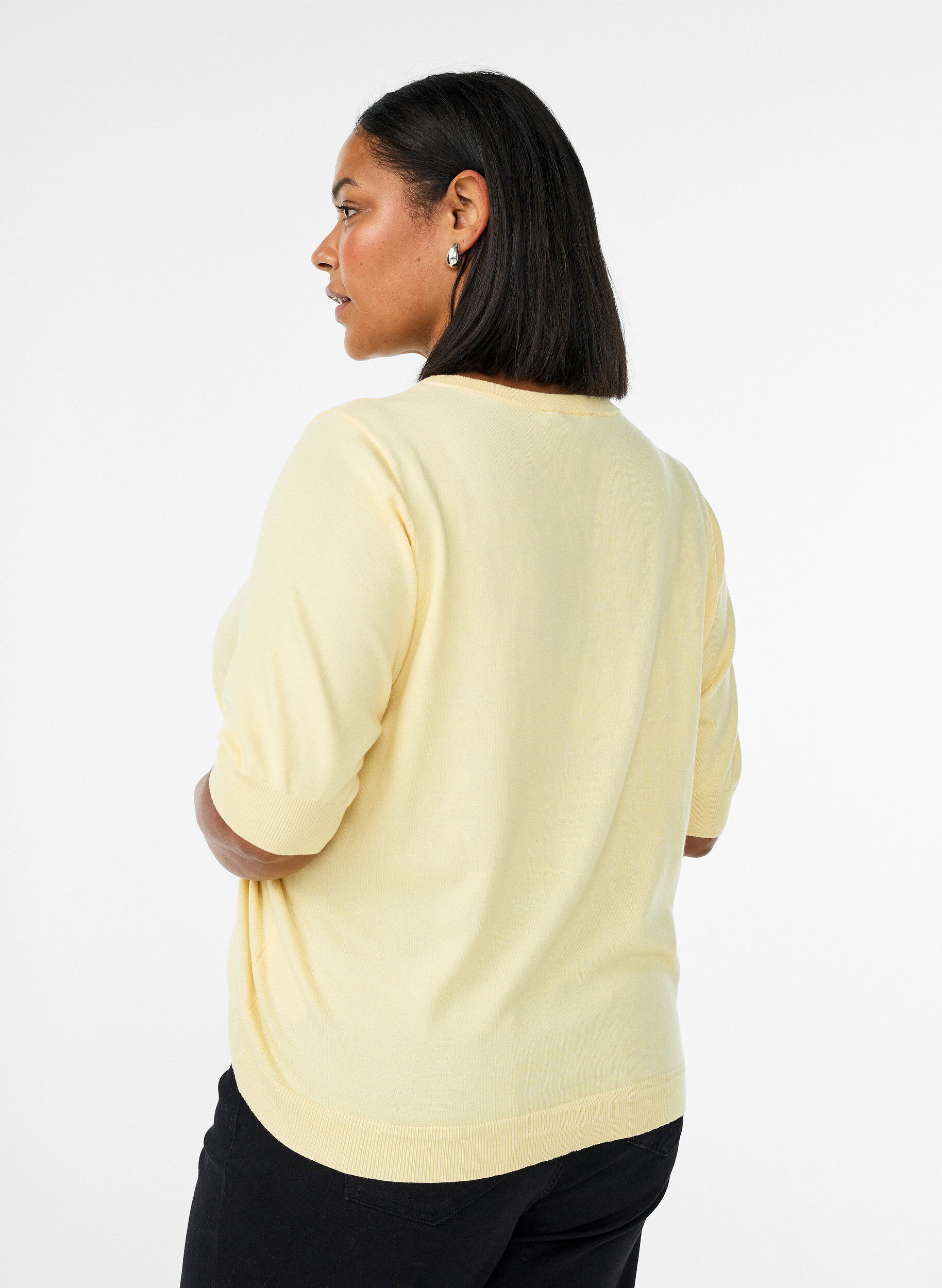 Zizzi Blouse en fine maille &agrave; manches courtes, Jaune clair, Model image number 2