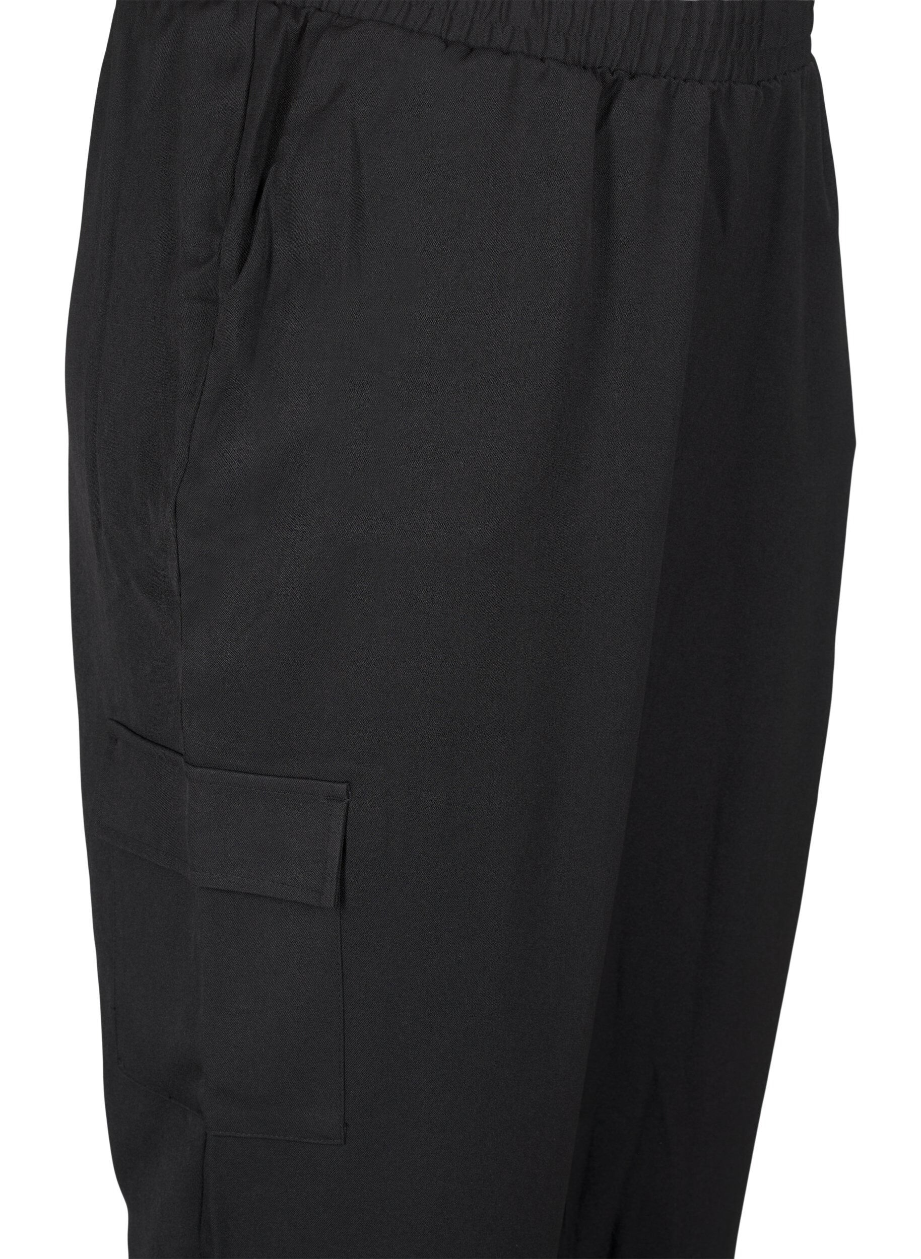 Zizzi Pantalon avec poches cargo et taille &eacute;lastiqu&eacute;e, Noir, Packshot image number 2
