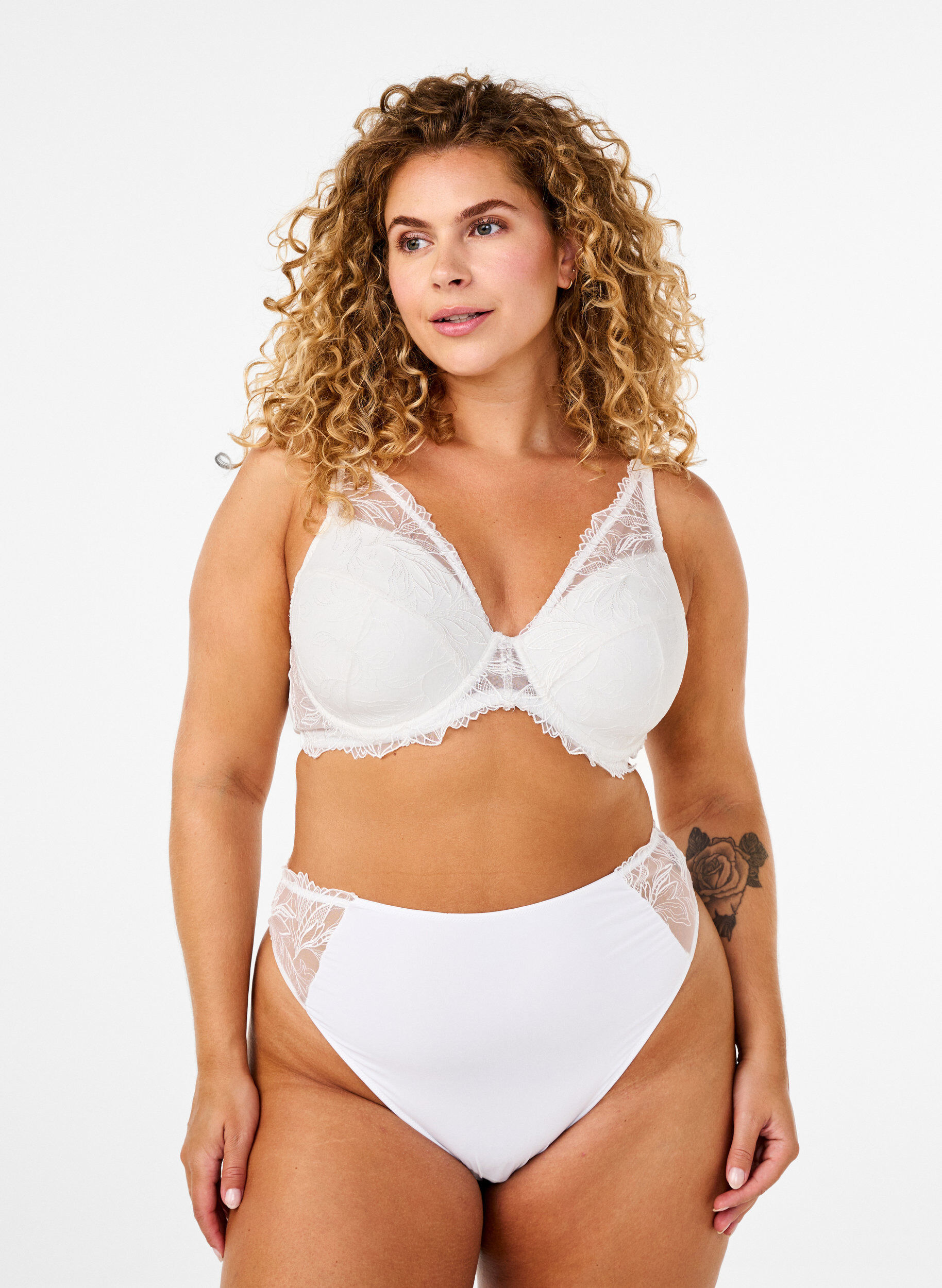 Zizzi String en microfibre avec dentelle, Blanc, Model image number 0