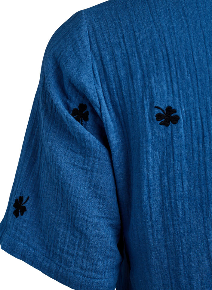 Robe courte en mousseline de coton avec des fleurs brod&eacute;es, Bleu, Packshot image number 3