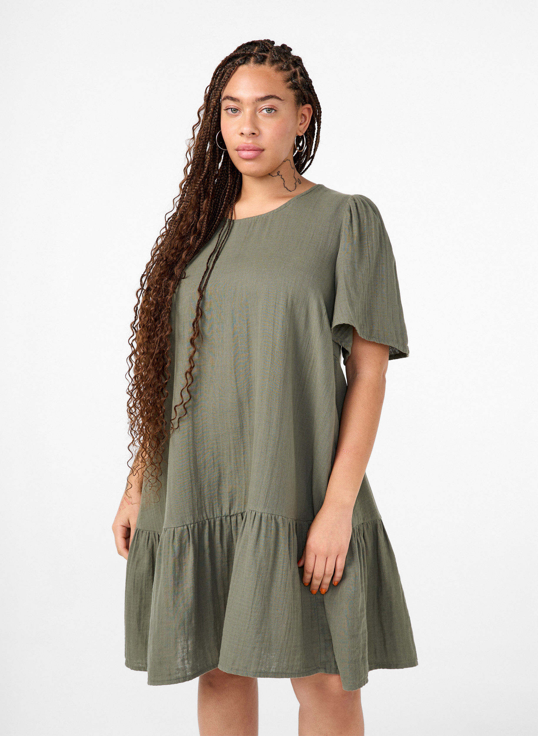 ZizziRobe &agrave; manches courtes en coton &agrave; une coupe &eacute;vas&eacute;e., Vert, Model image number 0