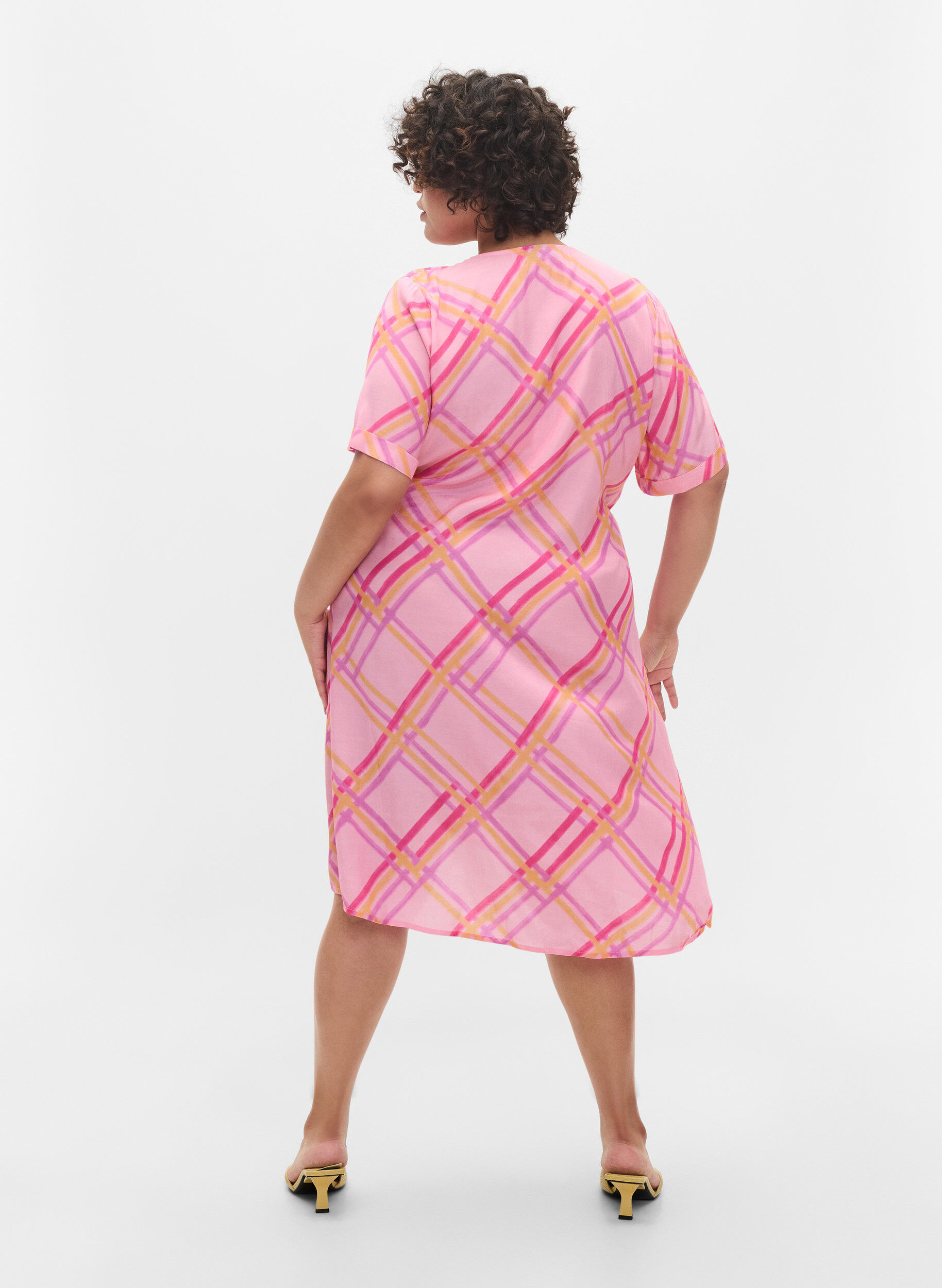 Zizzi Robe portefeuille en viscose &agrave; carreaux , Pink Check, Model image number 1