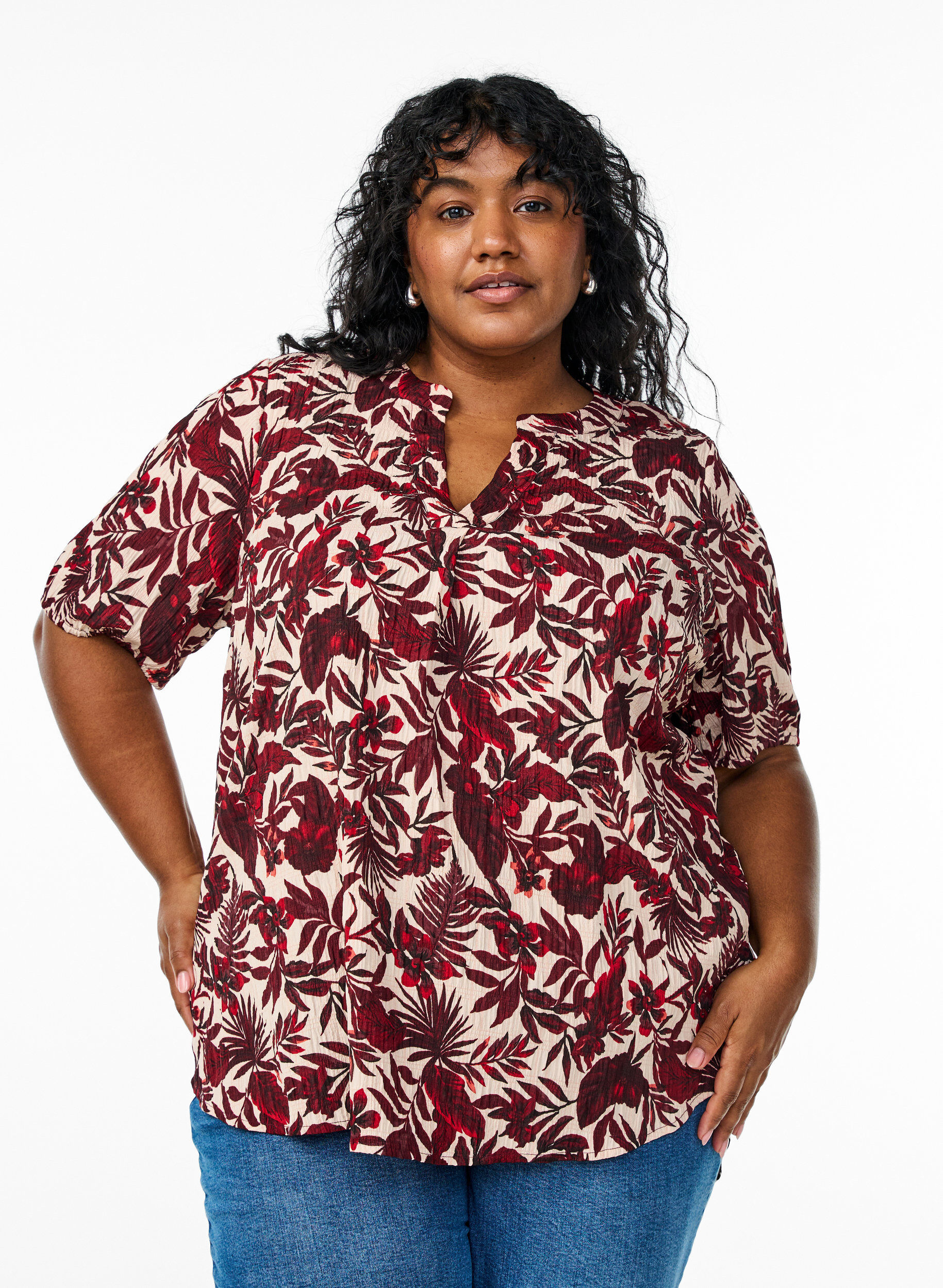 Zizzi Blouse &agrave; fleurs &agrave; manches courtes, Rouge, Model image number 0
