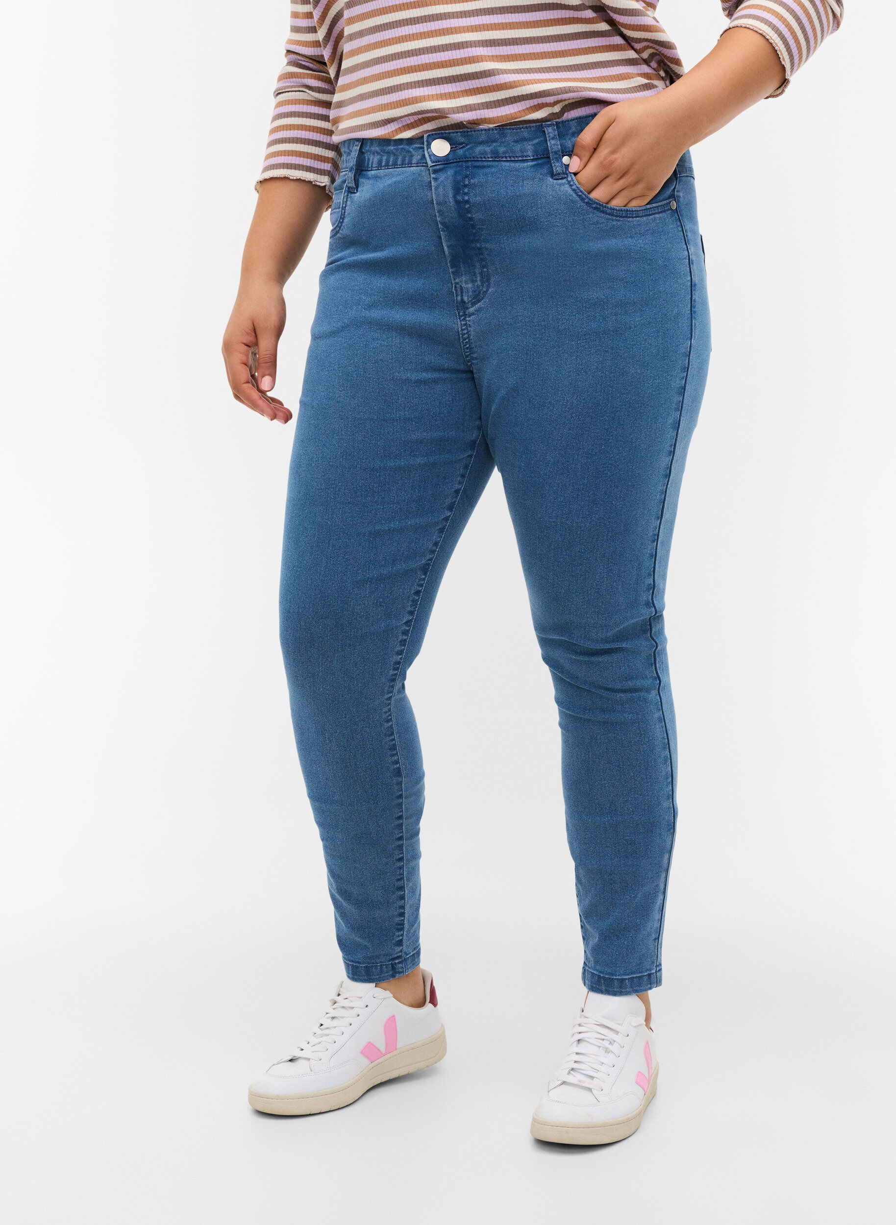 Zizzi Jean Amy super slim taille haute, Bleu Clair, Model image number 3
