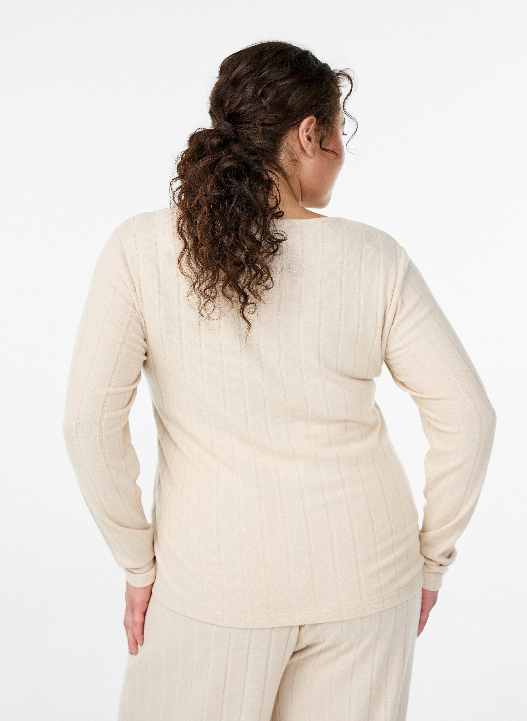 Zizzi Blouse en jersey c&ocirc;tel&eacute; &agrave; col carr&eacute;, Beige, Model image number 2