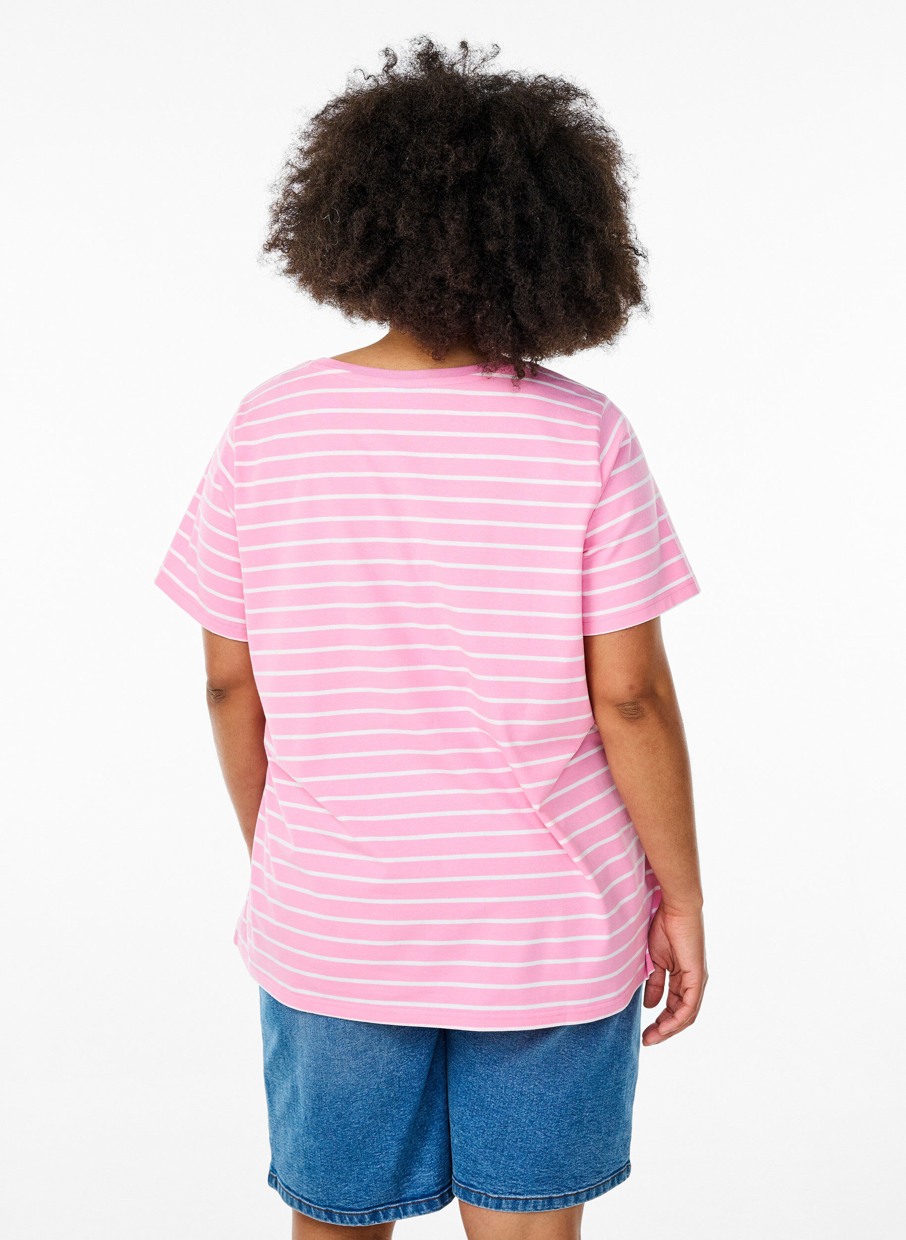 Zizzi T-shirt ray&eacute; avec imprim&eacute; de texte, Rose, Model image number 2
