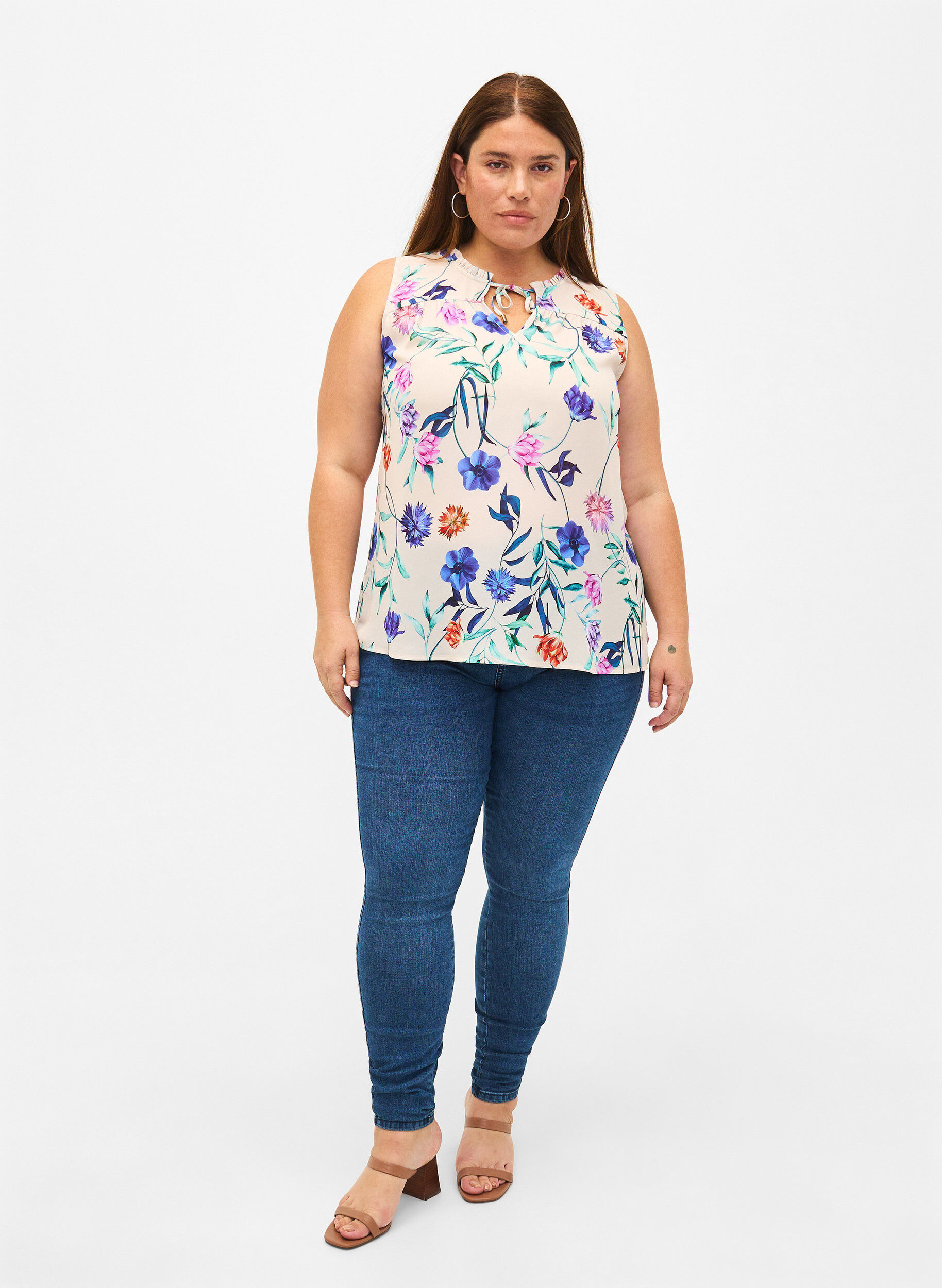 Zizzi Haut floral avec attache, Buttercream Blue Fl., Model image number 2