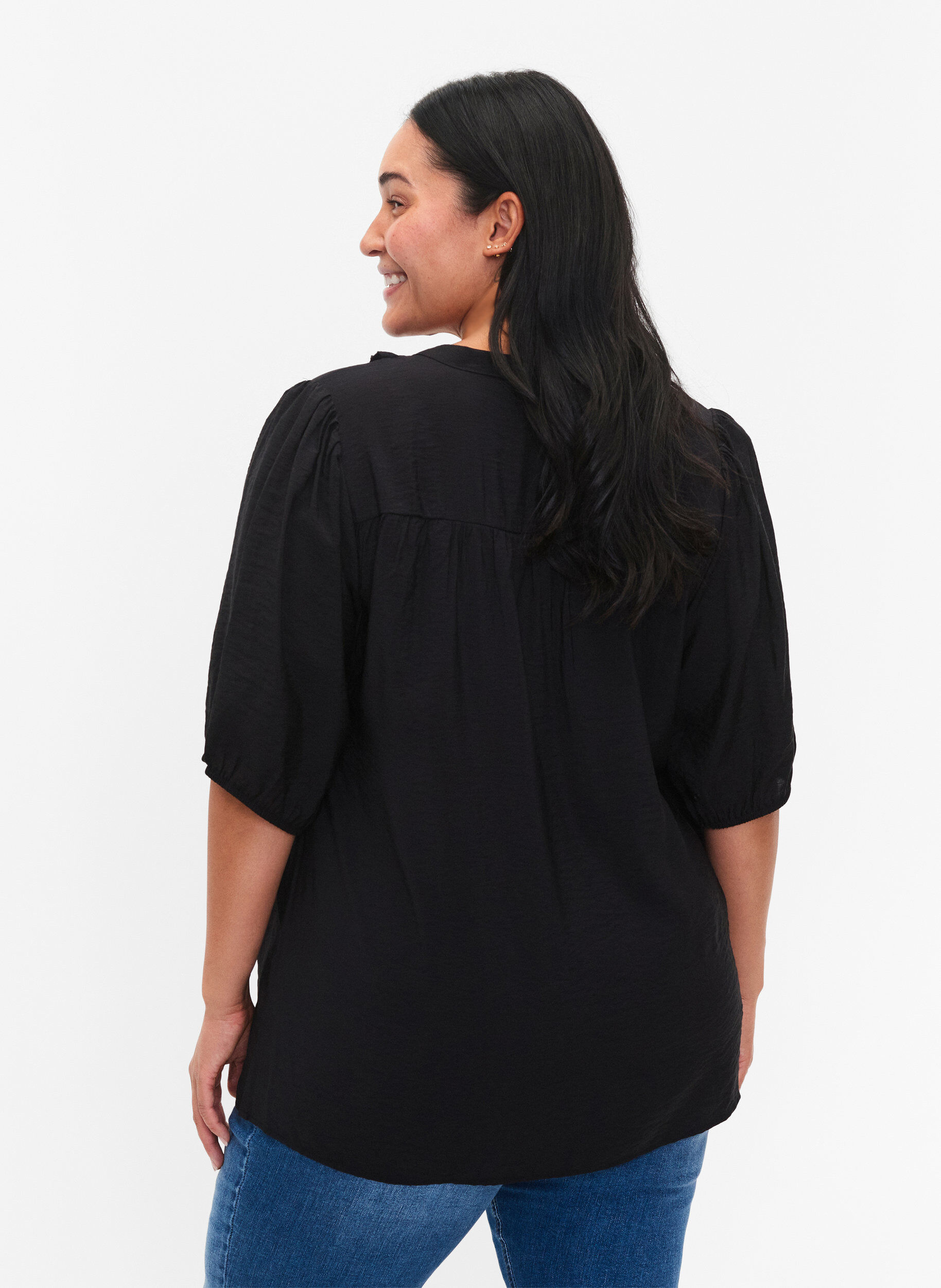 Zizzi Blouse en viscose &agrave; manches bouffantes et volants, Black, Model image number 1