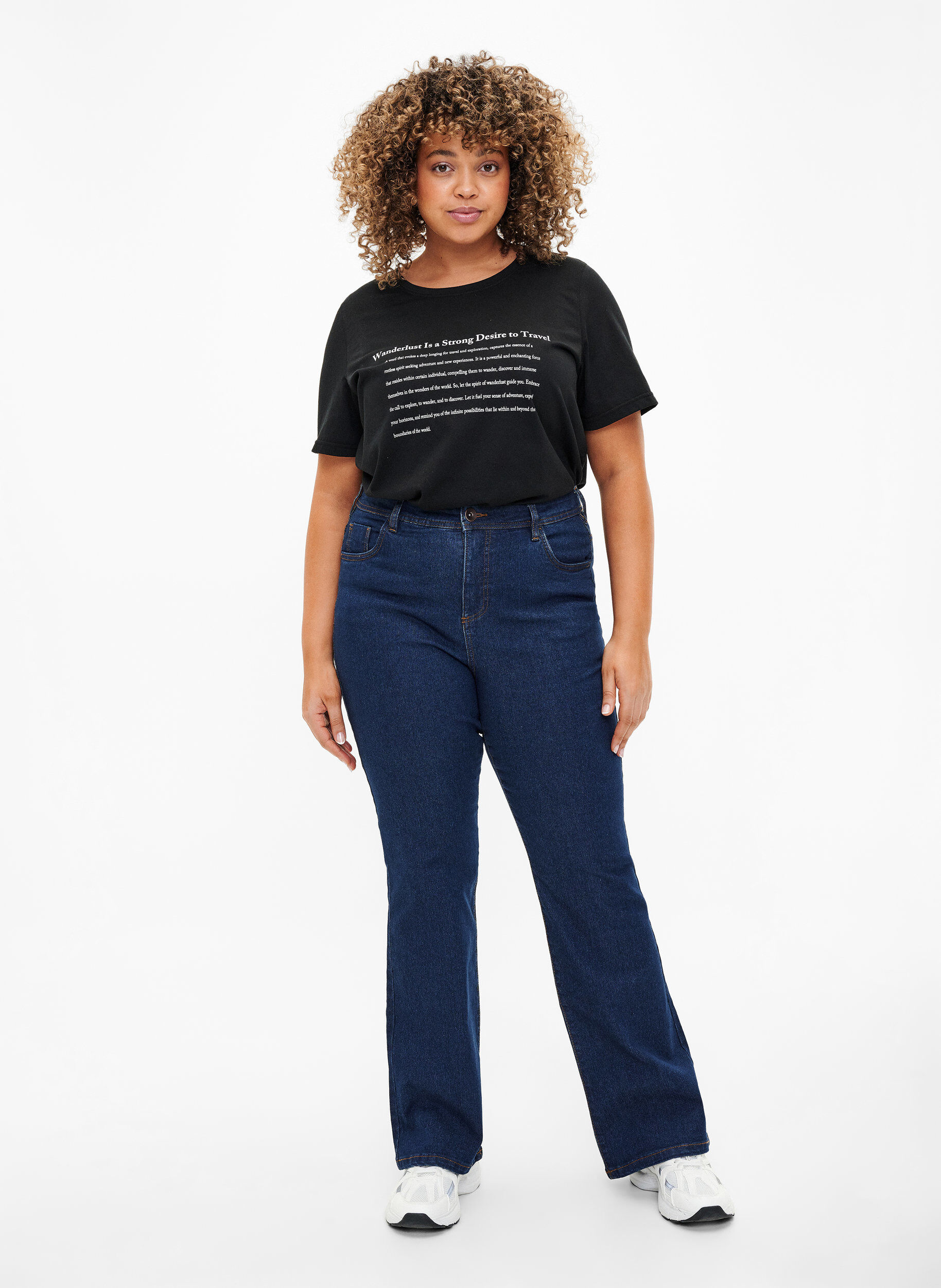 Zizzi FLASH - T-shirt avec motif, Black Wanderlust, Model image number 2