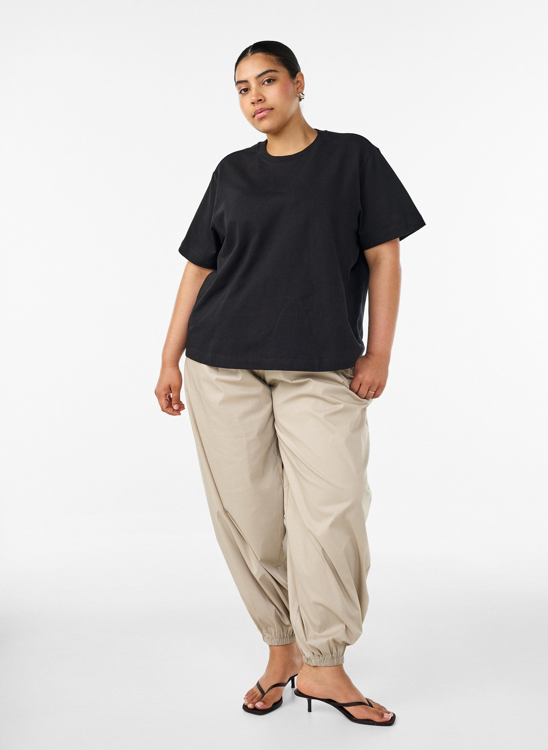 ZizziT-shirt coupe boxy en coton, Noir, Model image number 1