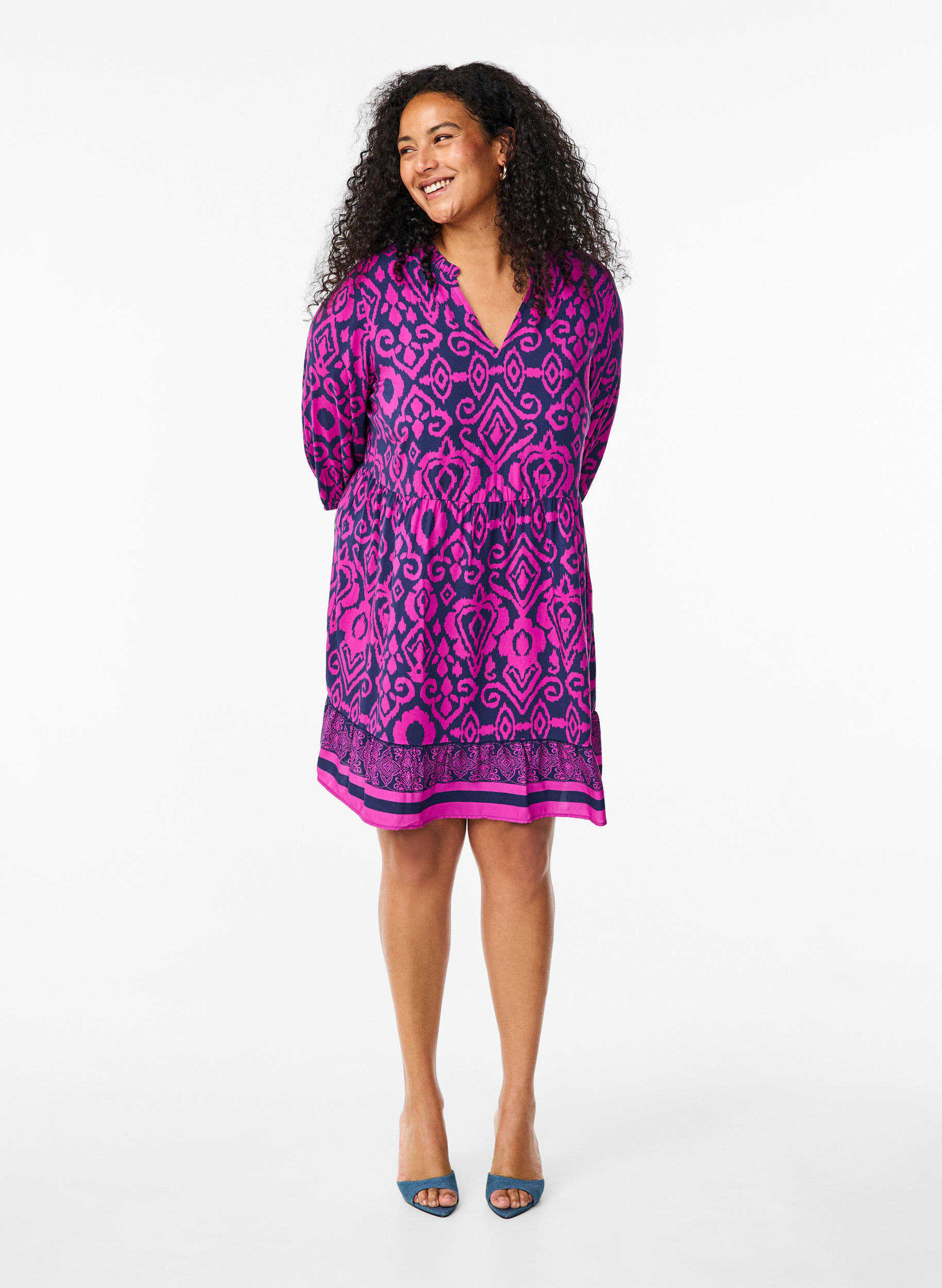 Zizzi Robe courte &eacute;vas&eacute;e et imprim&eacute;e, Night Sky AOP, Model image number 2