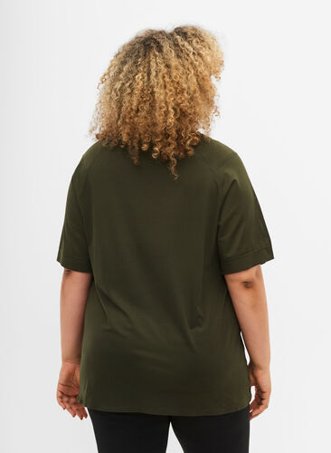 T-shirt d'entraînement à manches courtes et col ras du cou, Forest Night, Model image number 1