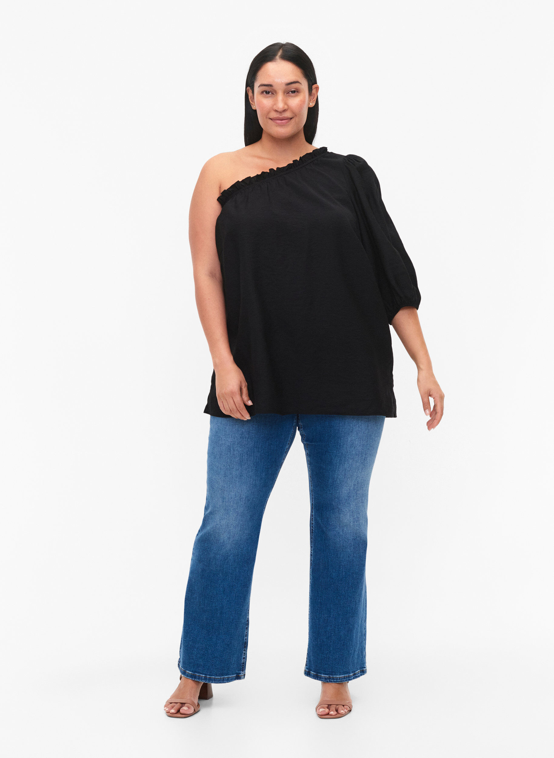 Zizzi blouse &agrave; une &eacute;paule en viscose, Noir, Model image number 1