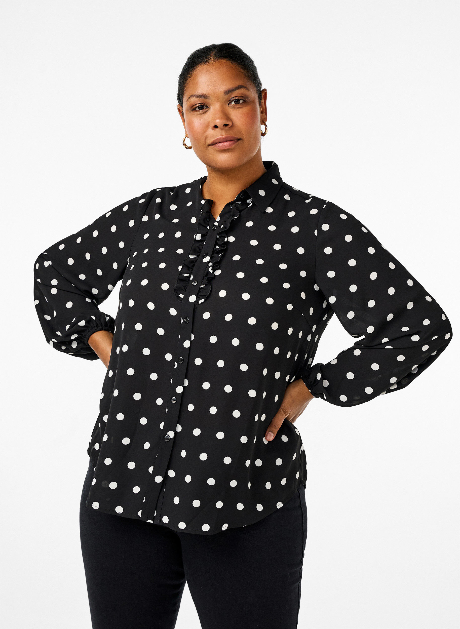 Zizzi Chemise &agrave; pois &agrave; jabots, Black W. White Dot, Model image number 0