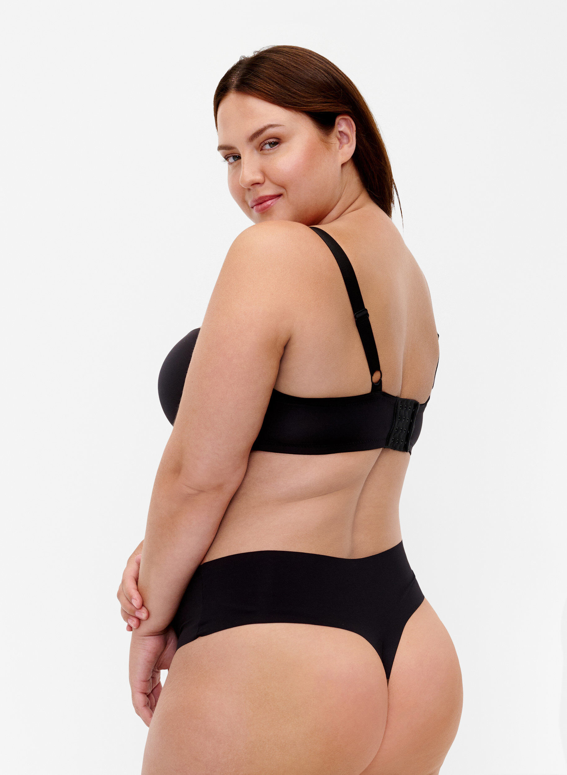 Zizzi Soutien-gorge moul&eacute; avec d&eacute;tail de corde, Black, Model image number 1