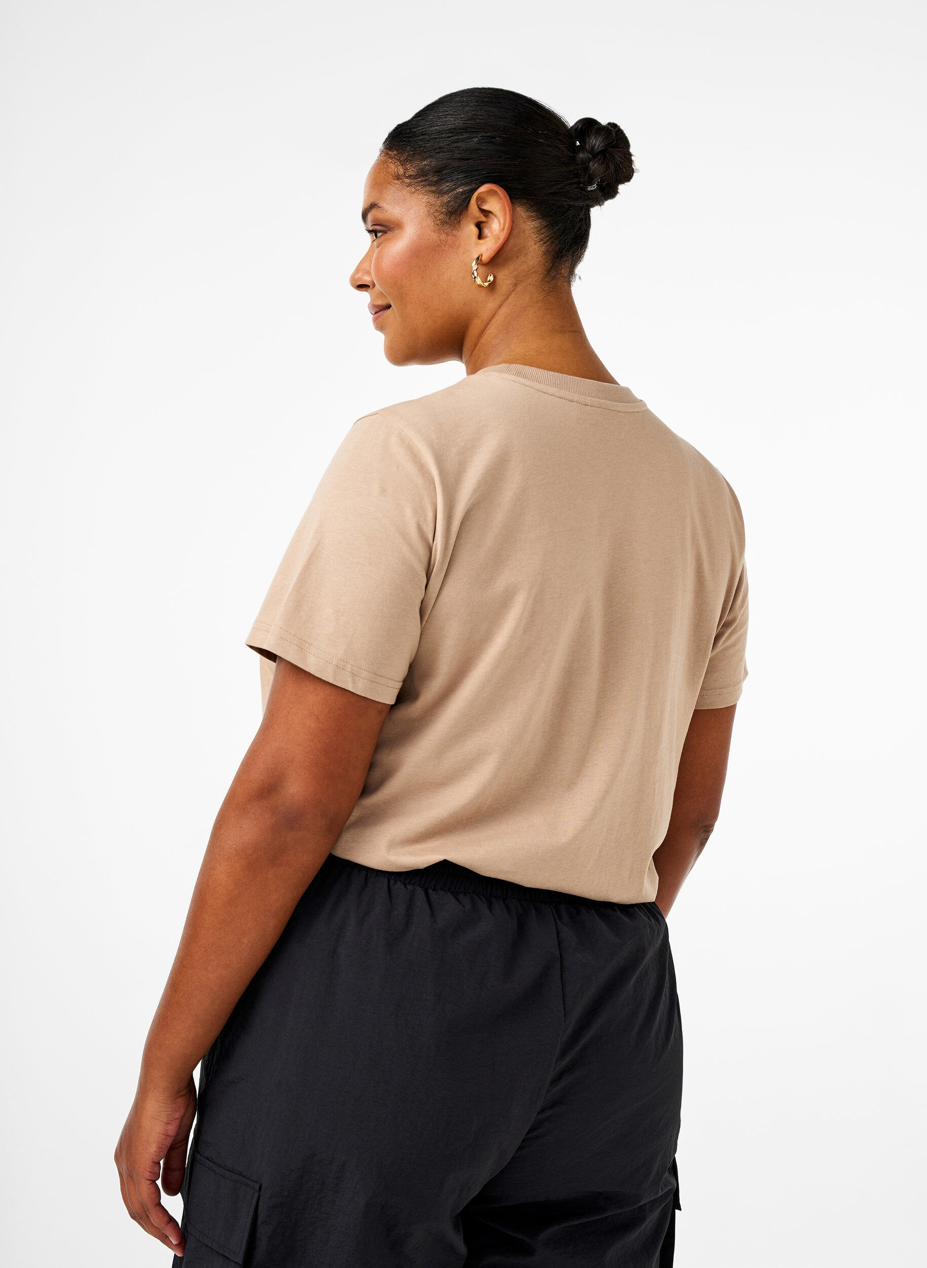 ZizziT-shirt basique en coton &agrave; col rond, Beige, Model image number 2