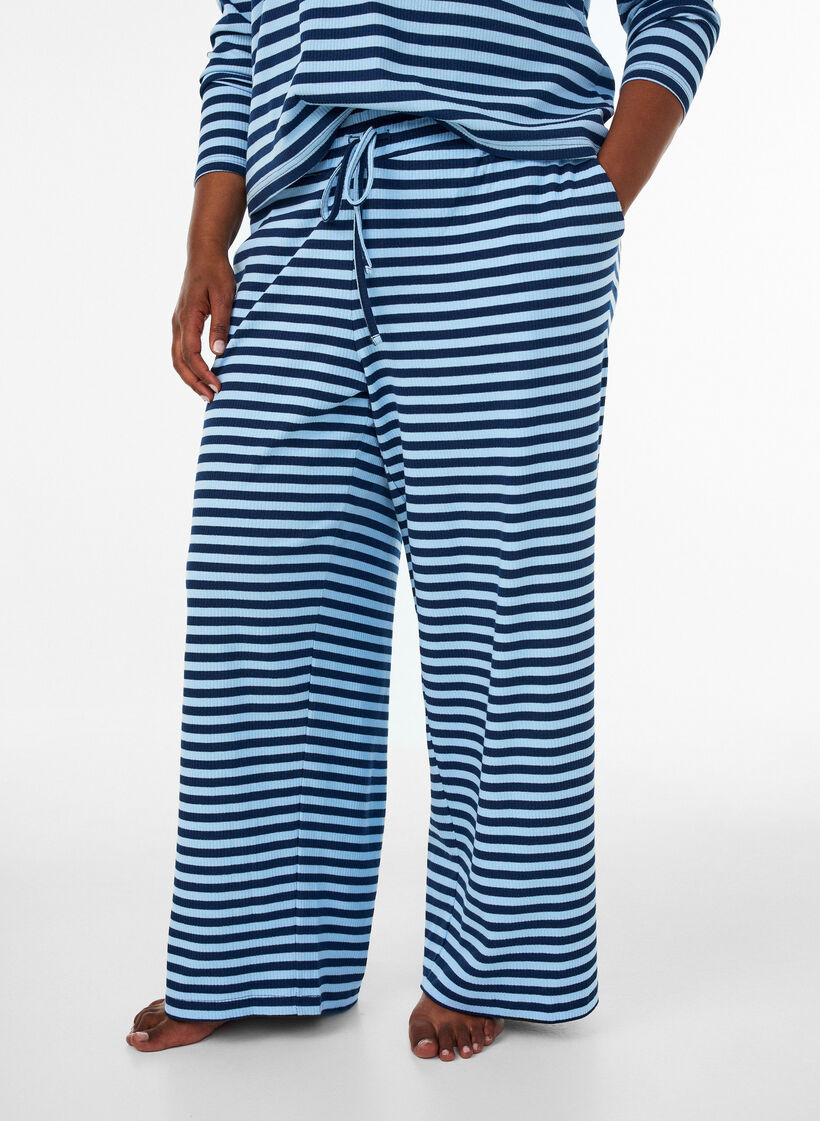 Pantalon de pyjama ray&eacute; &agrave; taille haute et coupe ample, Bleu, Model image number 2