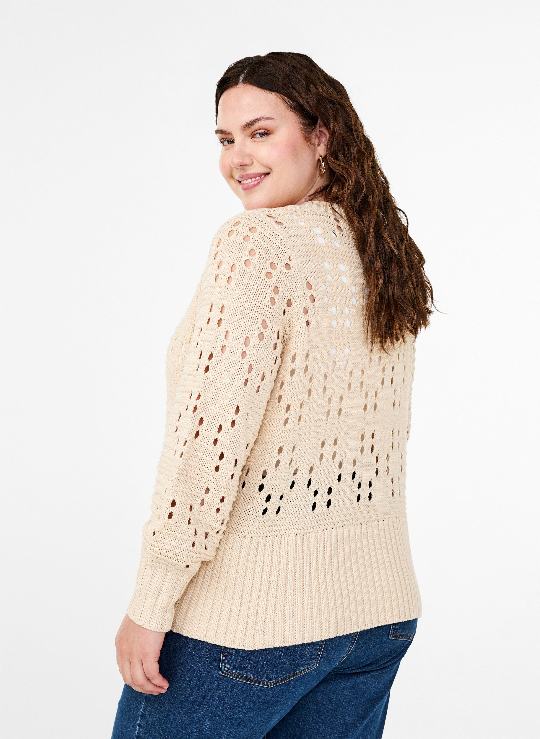 Zizzi Cardigan en maille avec liens et motifs ajour&eacute;s, Birch, Model image number 1
