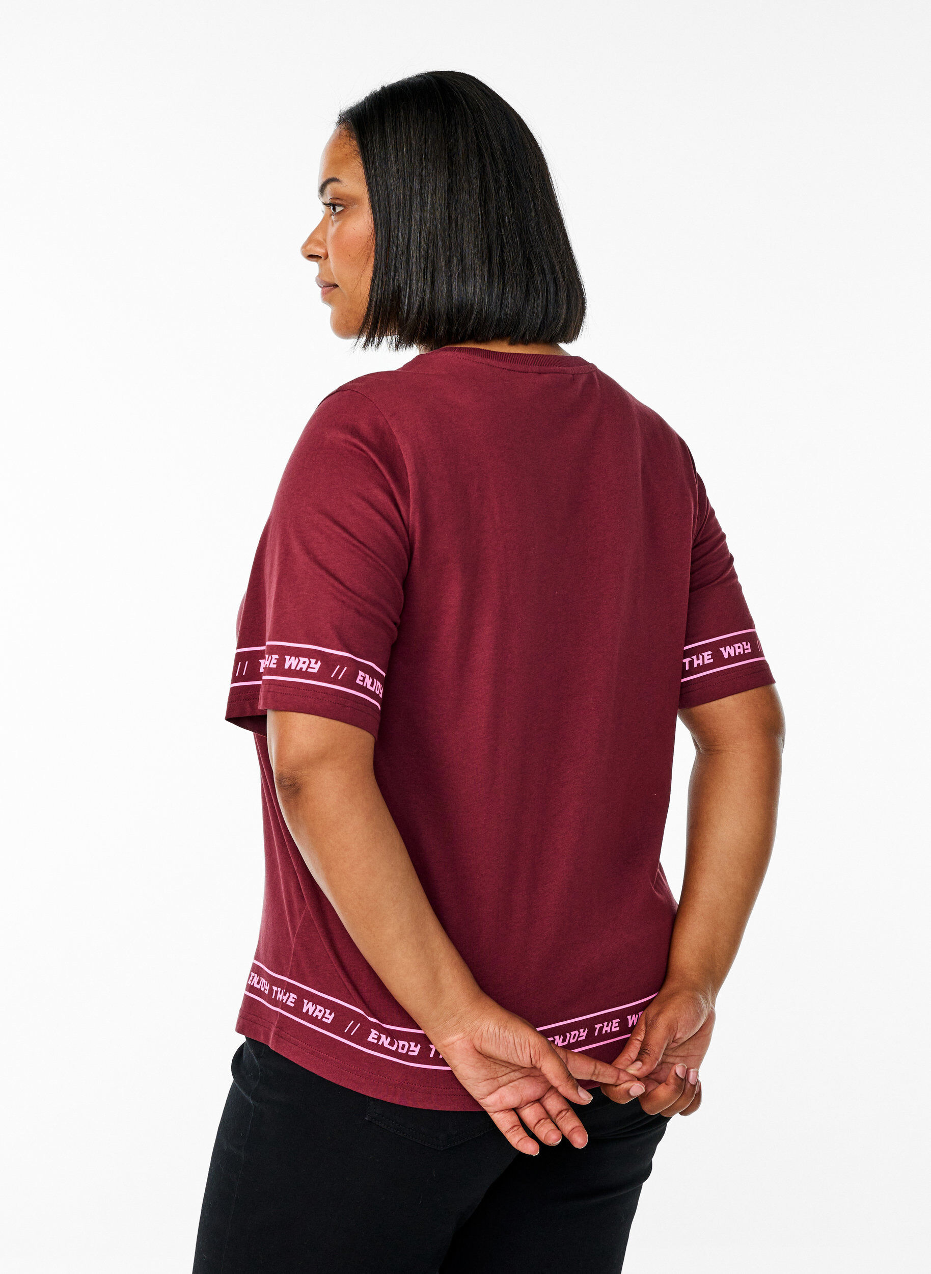 Zizzi T-shirt oversize avec imprim&eacute; sport, Bordeaux fonc&eacute;, Model image number 2