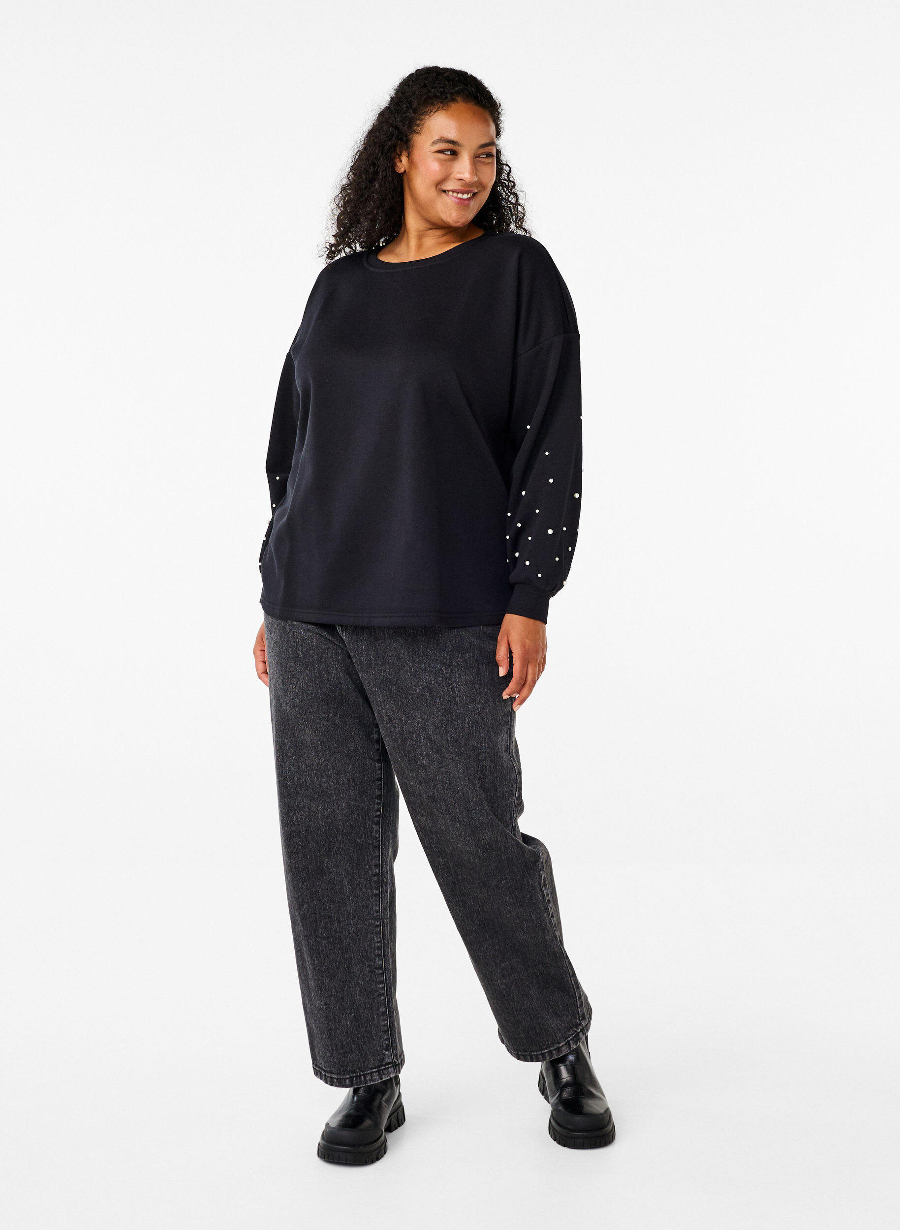 Zizzi Sweat orn&eacute; de perles, Black, Model image number 3