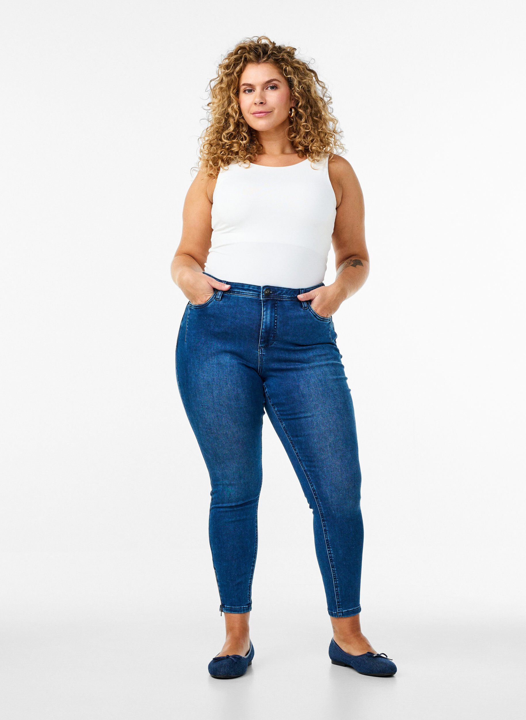 Jean court Amy avec fermeture &eacute;clair, Bleu, Model