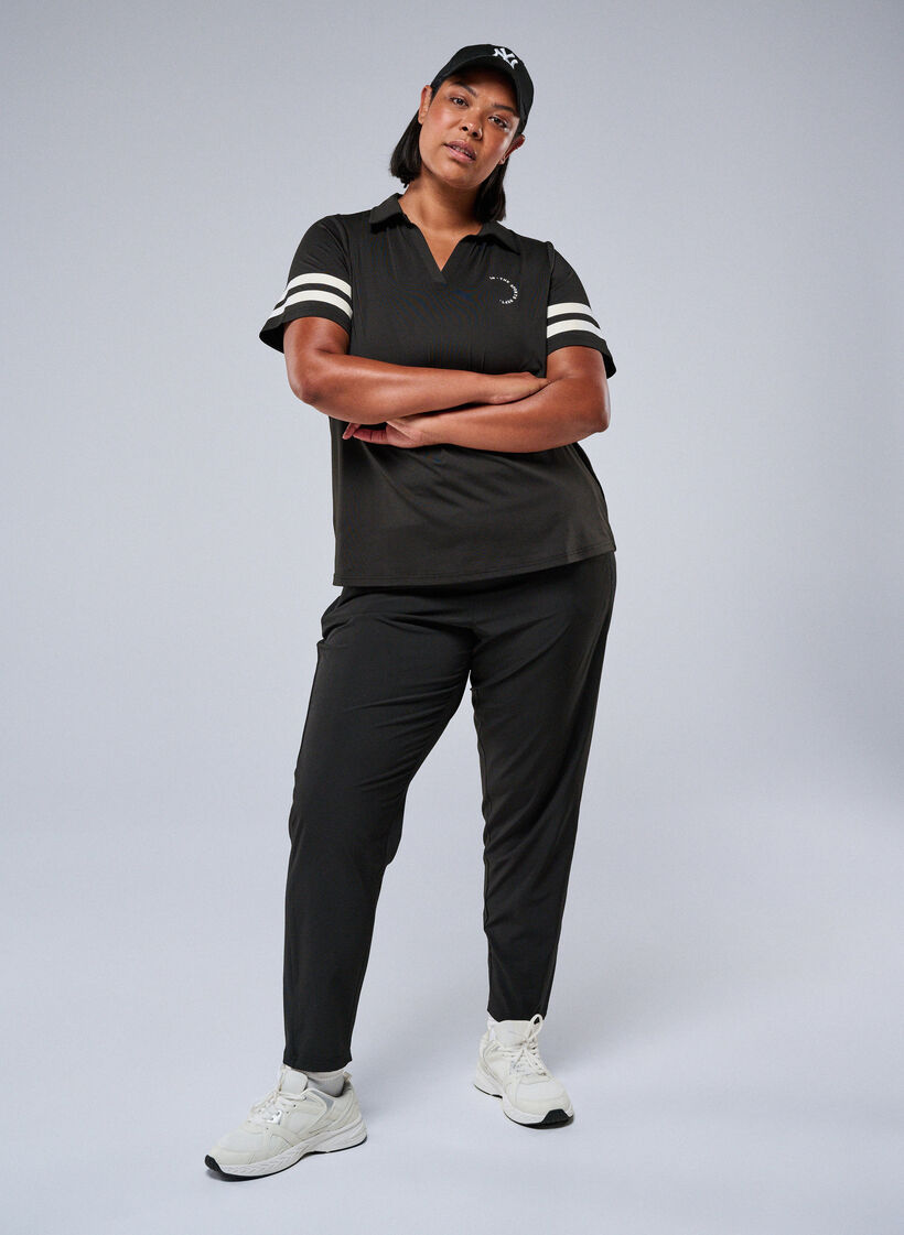 Pantalon d&rsquo;entra&icirc;nement l&eacute;ger dot&eacute; de poches, Noir, Image image number 0