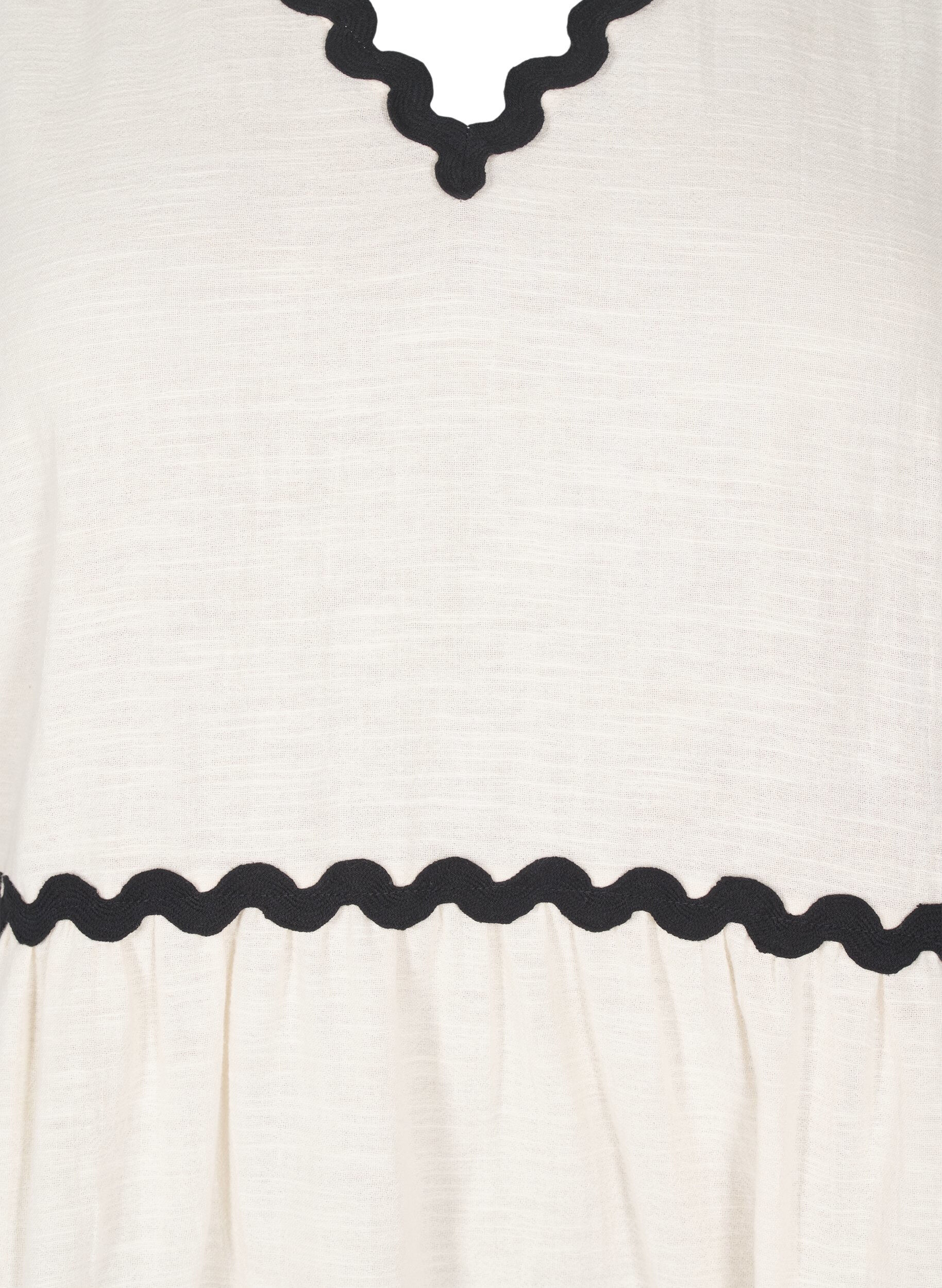 Zizzi Chemisier sans manches avec bords contrast&eacute;s et &eacute;chancr&eacute;s, Beige, Packshot image number 2