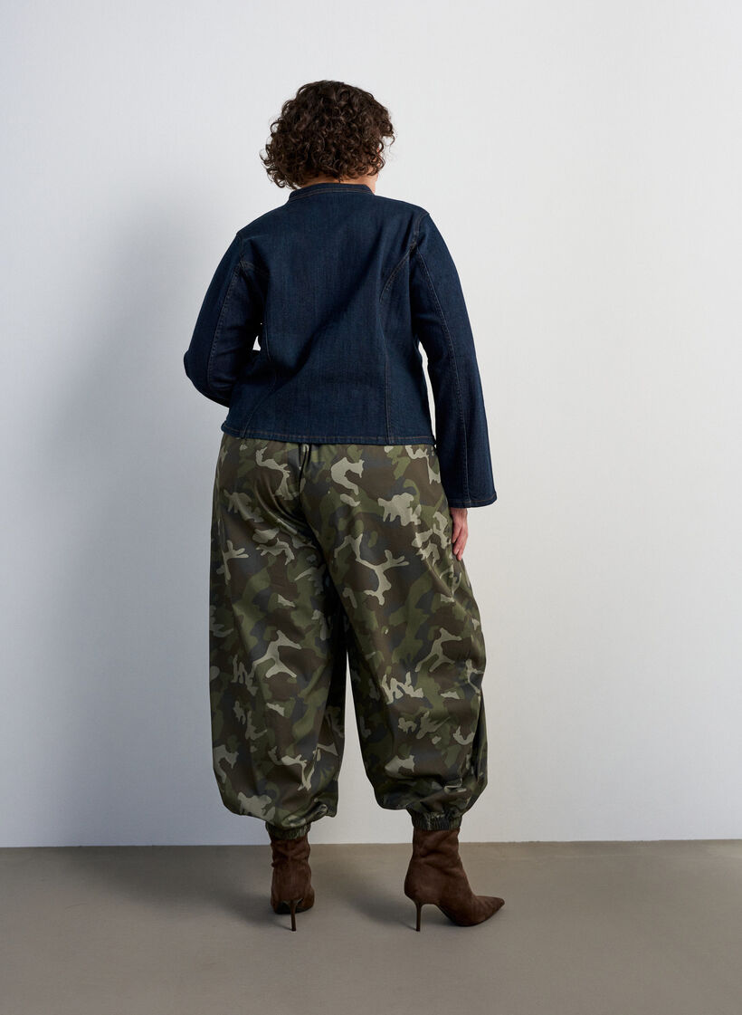 Pantalon ballon &agrave; taille haute et imprim&eacute; int&eacute;gral, Vert Kaki, Model image number 1