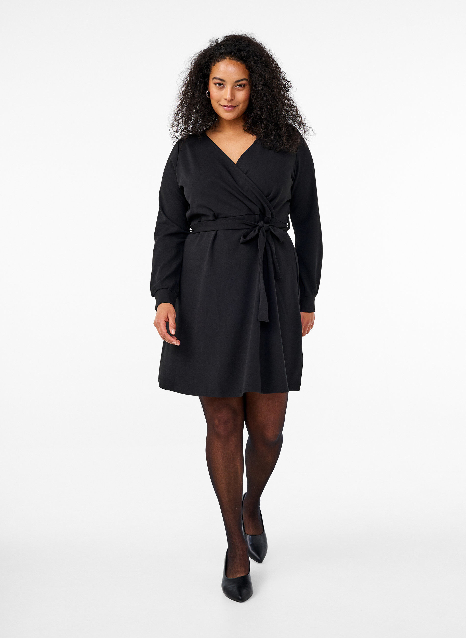 Zizzi Robe portefeuille avec liens, Black, Model image number 2