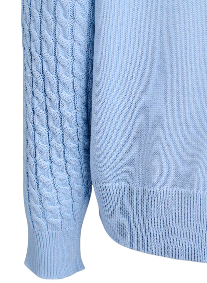 Cardigan en maille torsad&eacute;e avec boutons dor&eacute;s, Bleu, Packshot