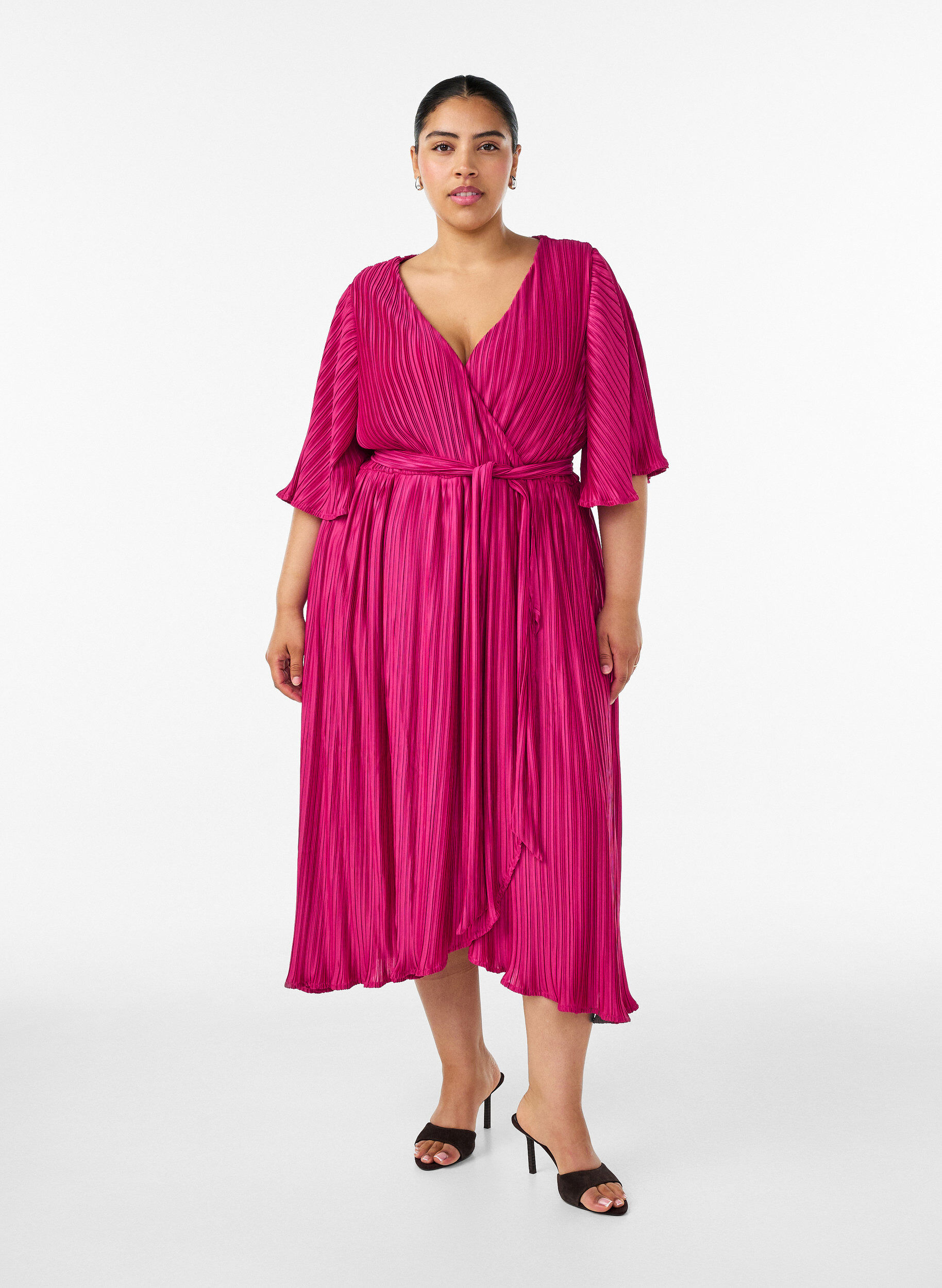 ZizziRobe midi pliss&eacute;e avec manches chauve-souris, Rose, Model image number 0