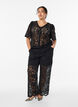 Blouse en dentelle &agrave; manches courtes et col V, Noir, Model image number 1
