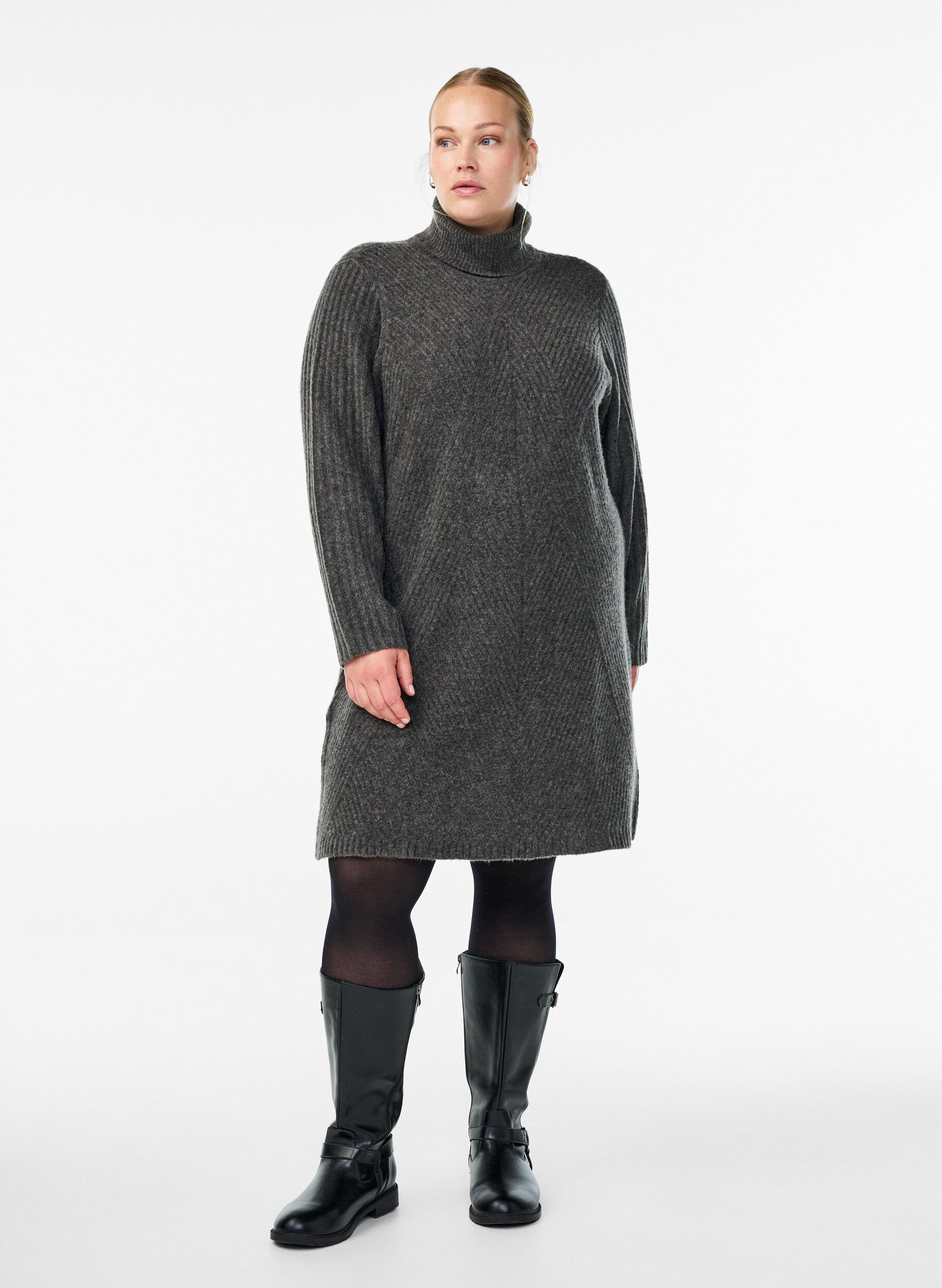 Zizzi Robe courte en maille c&ocirc;tel&eacute;e avec un col roul&eacute;, Gris anthracite, Model image number 1