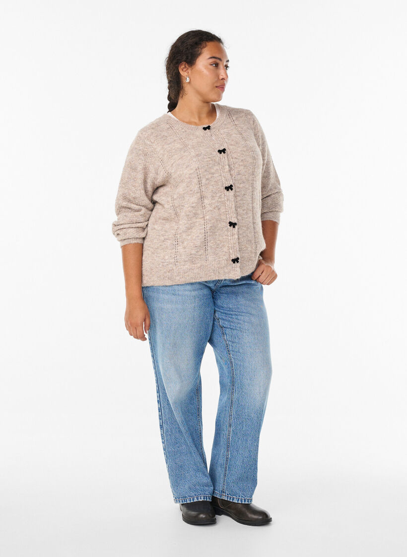 Cardigan avec boutons en forme de n&oelig;ud et motif ajour&eacute;, Beige, Model image number 1