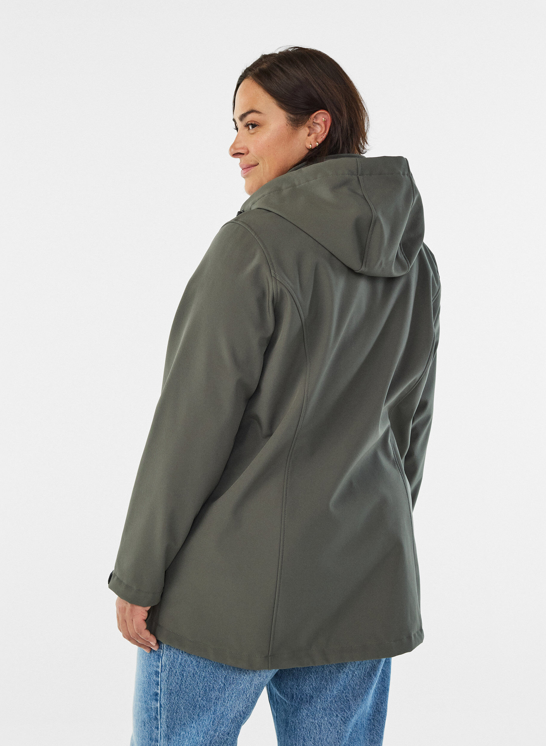 Zizzi Veste courte softshell avec capuche amovible, Gris anthracite, Model image number 2