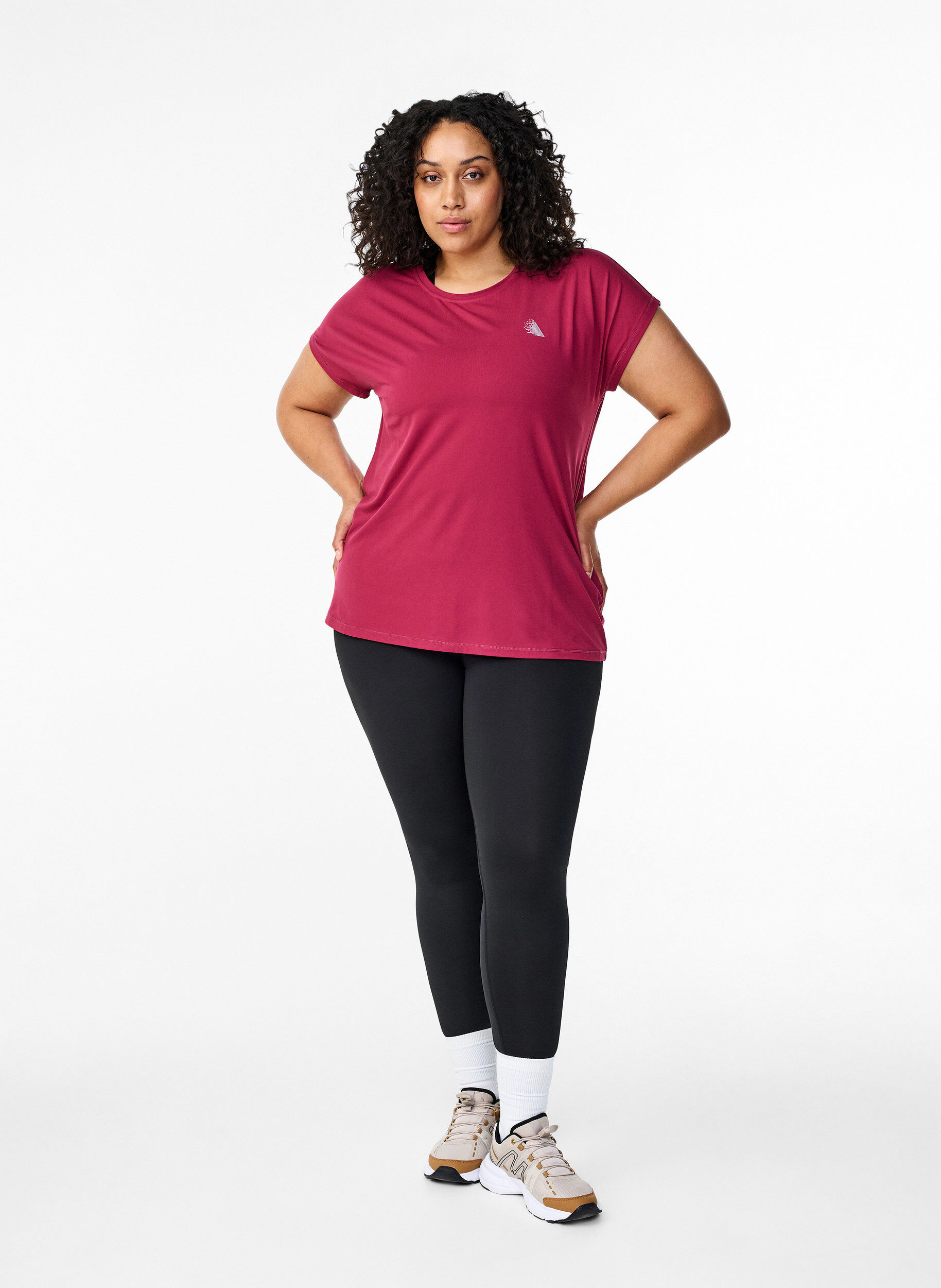 Zizzi T-shirt de sport uni, Bordeaux, Model image number 1
