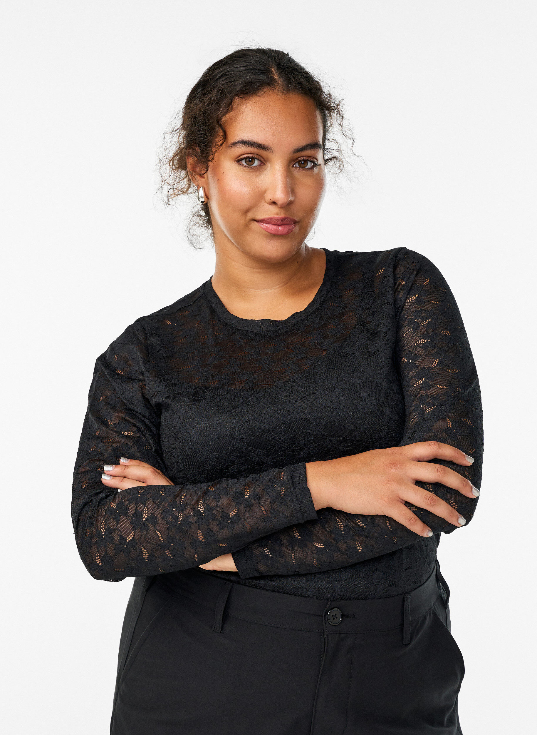 Blouse en dentelle avec col rond et coupe ajust&eacute;e, Noir, Model